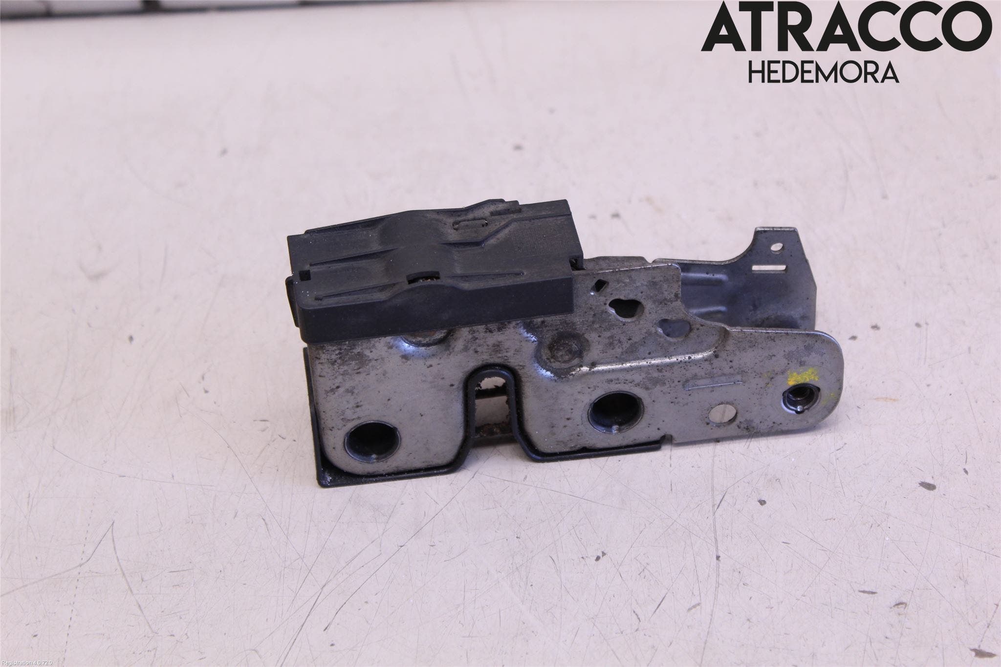 Volkswagen VW PASSAT 05-11 Huvlås