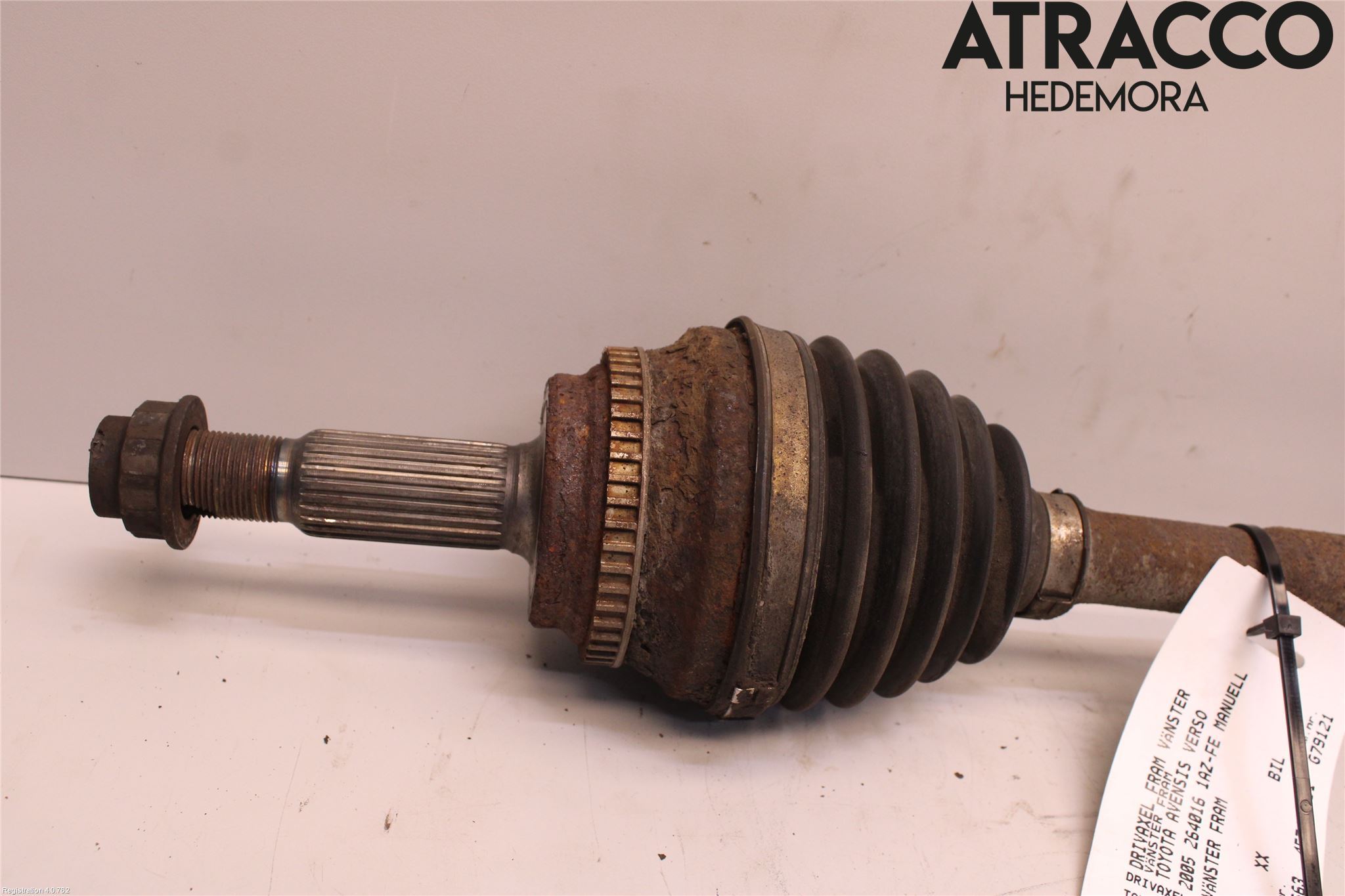 Toyota AVENSIS VERSO Drivaxel Fram Vänster