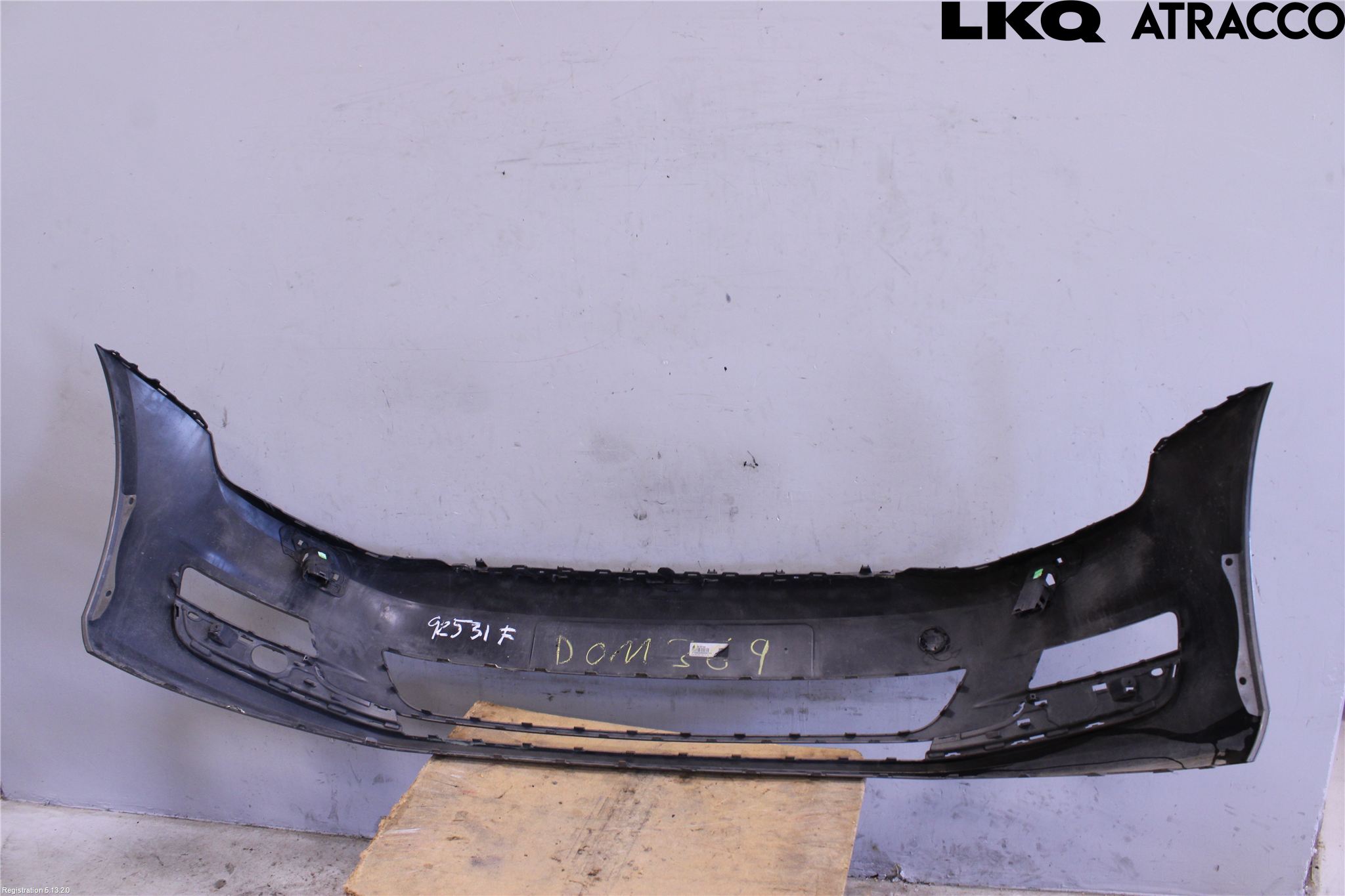 Volkswagen VW GOLF / E-GOLF VII 13-20 Stötfångarbeklädnad Fram