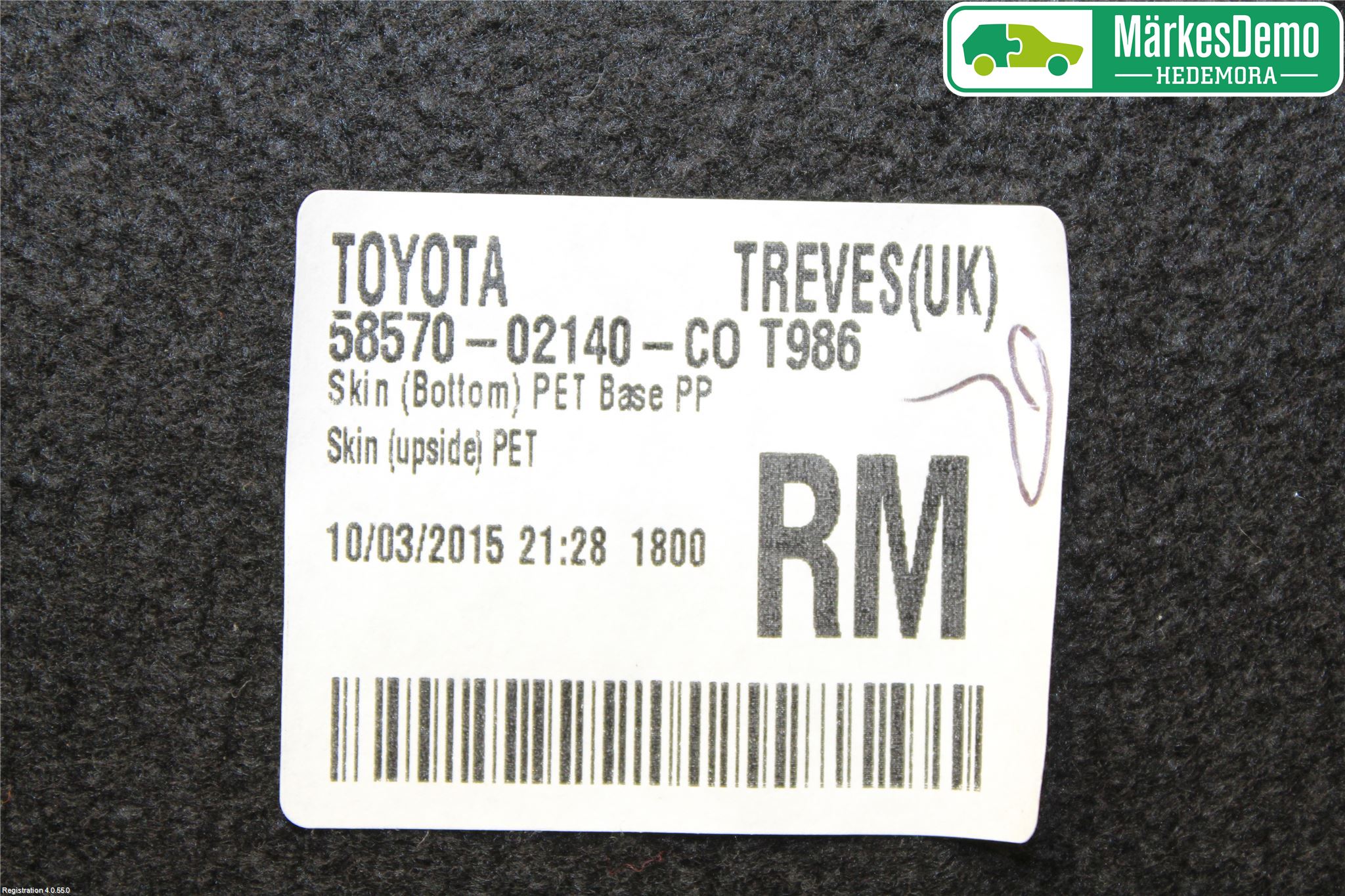 Toyota AURIS 13-19 Inrbagagerumklädsel-Golv