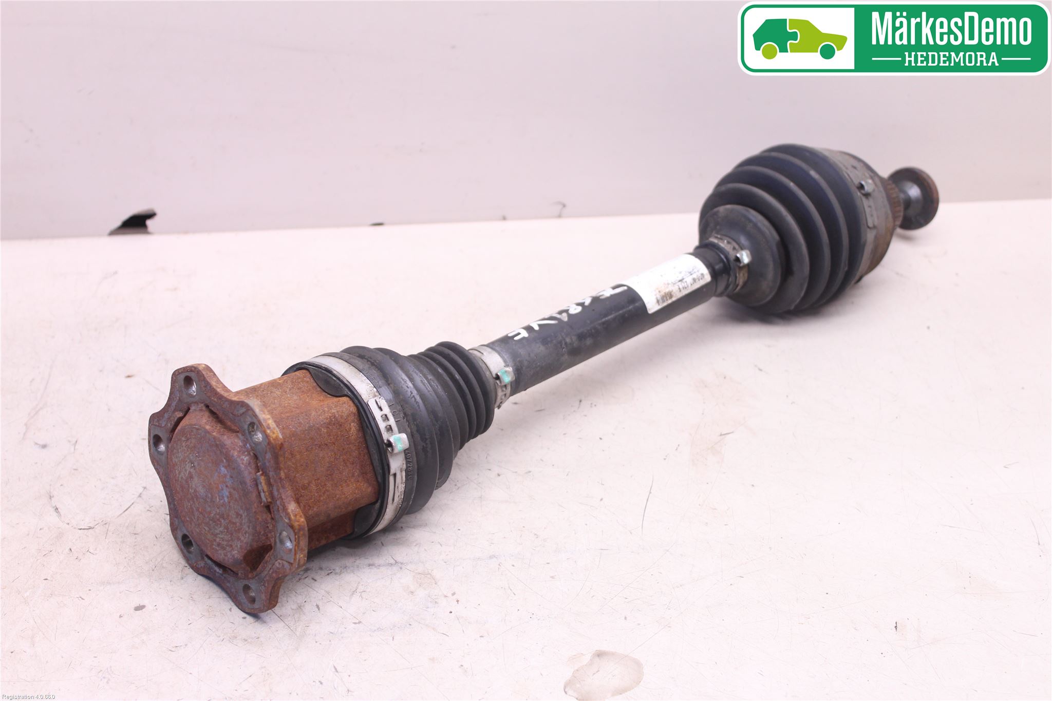 Audi A6 ALLROAD 12-18 Drivaxel Fram Vänster
