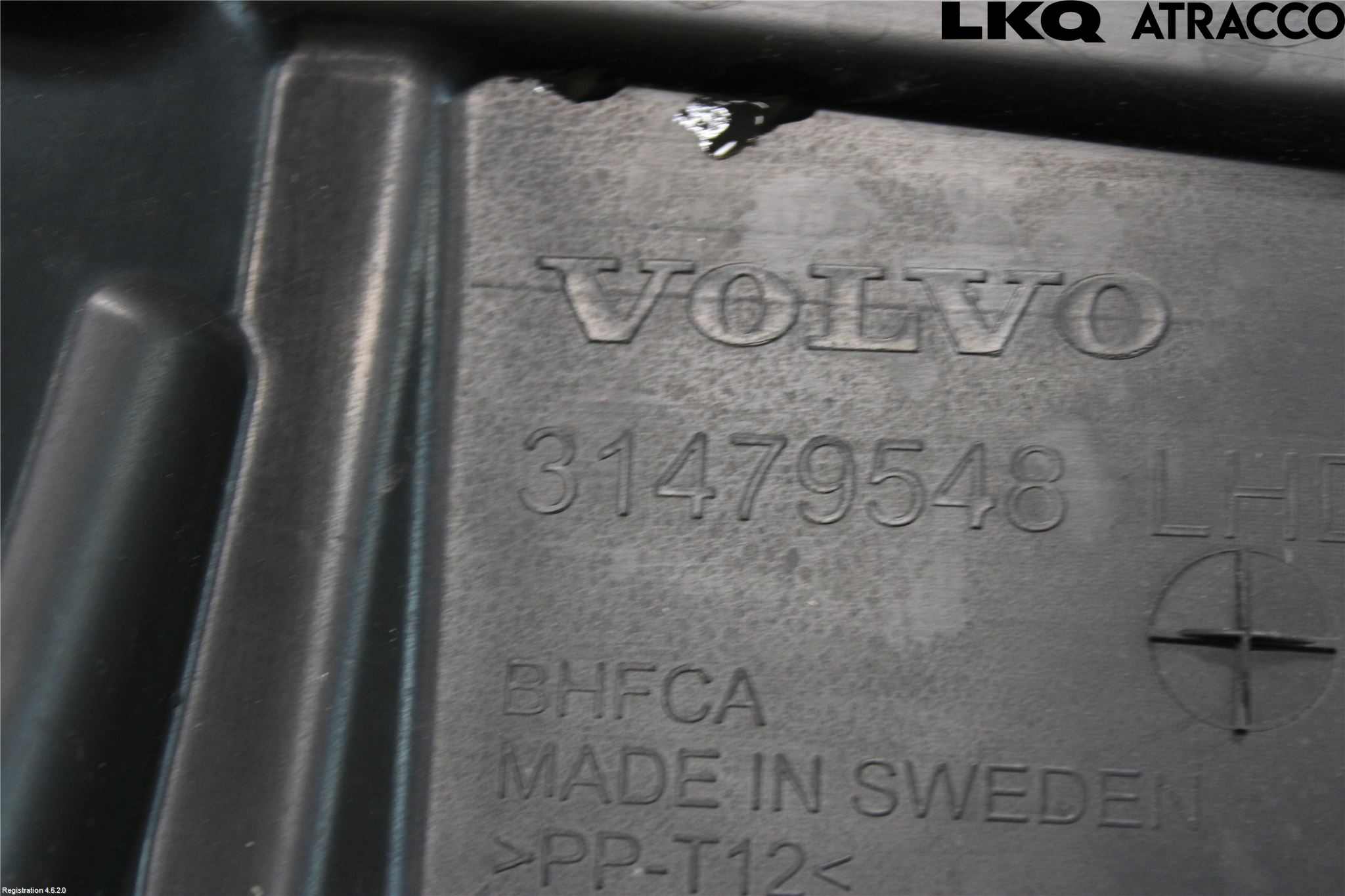 Volvo V60 CROSS COUNTRY 19- Torpedplåt-Torpedplast
