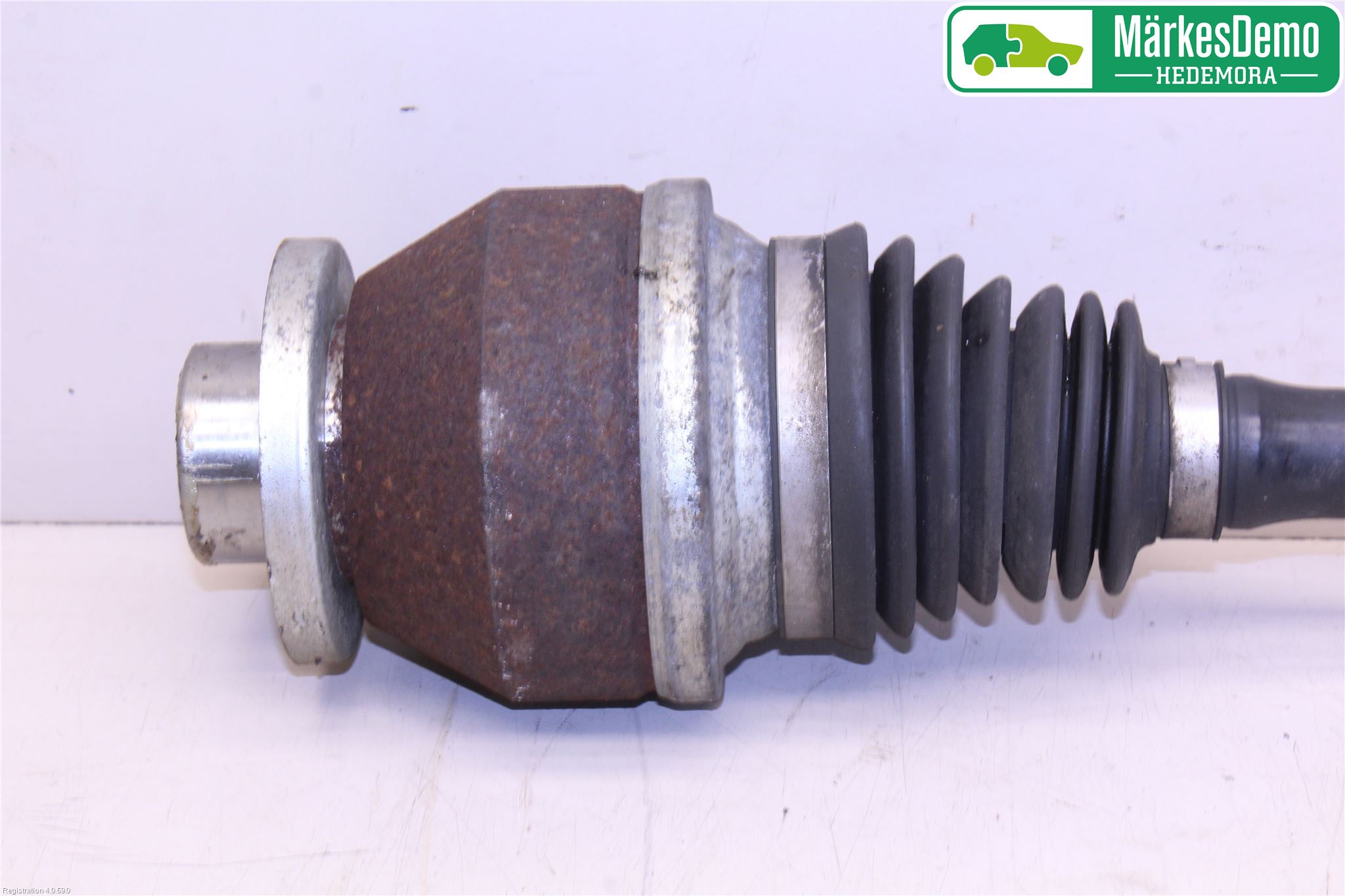 Volkswagen VW TRANSP/CARAVELLE (T5) 04-15 Drivaxel Fram Vänster