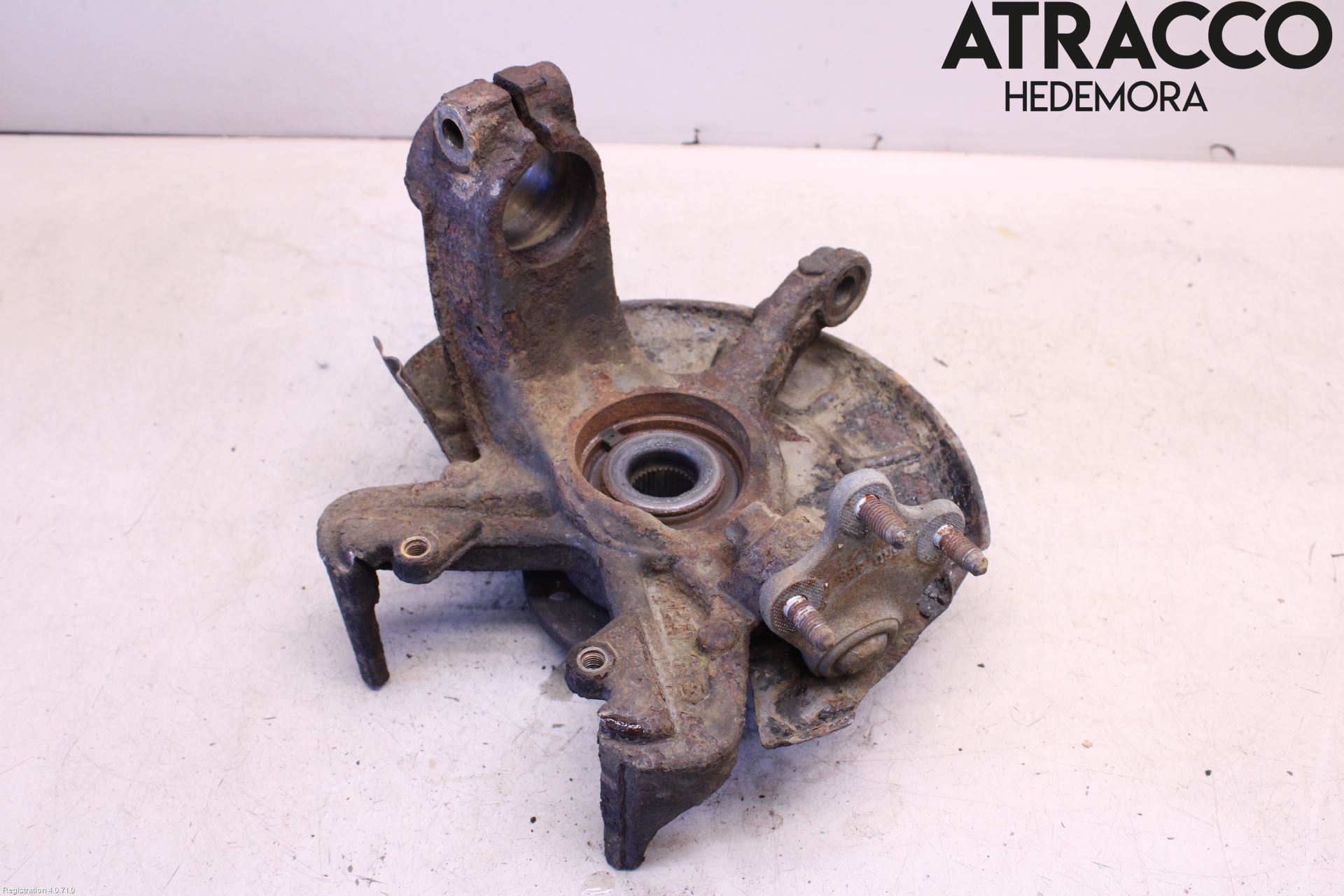 Audi A1/S1 11-18 Styrspindel Lagerhus Hö