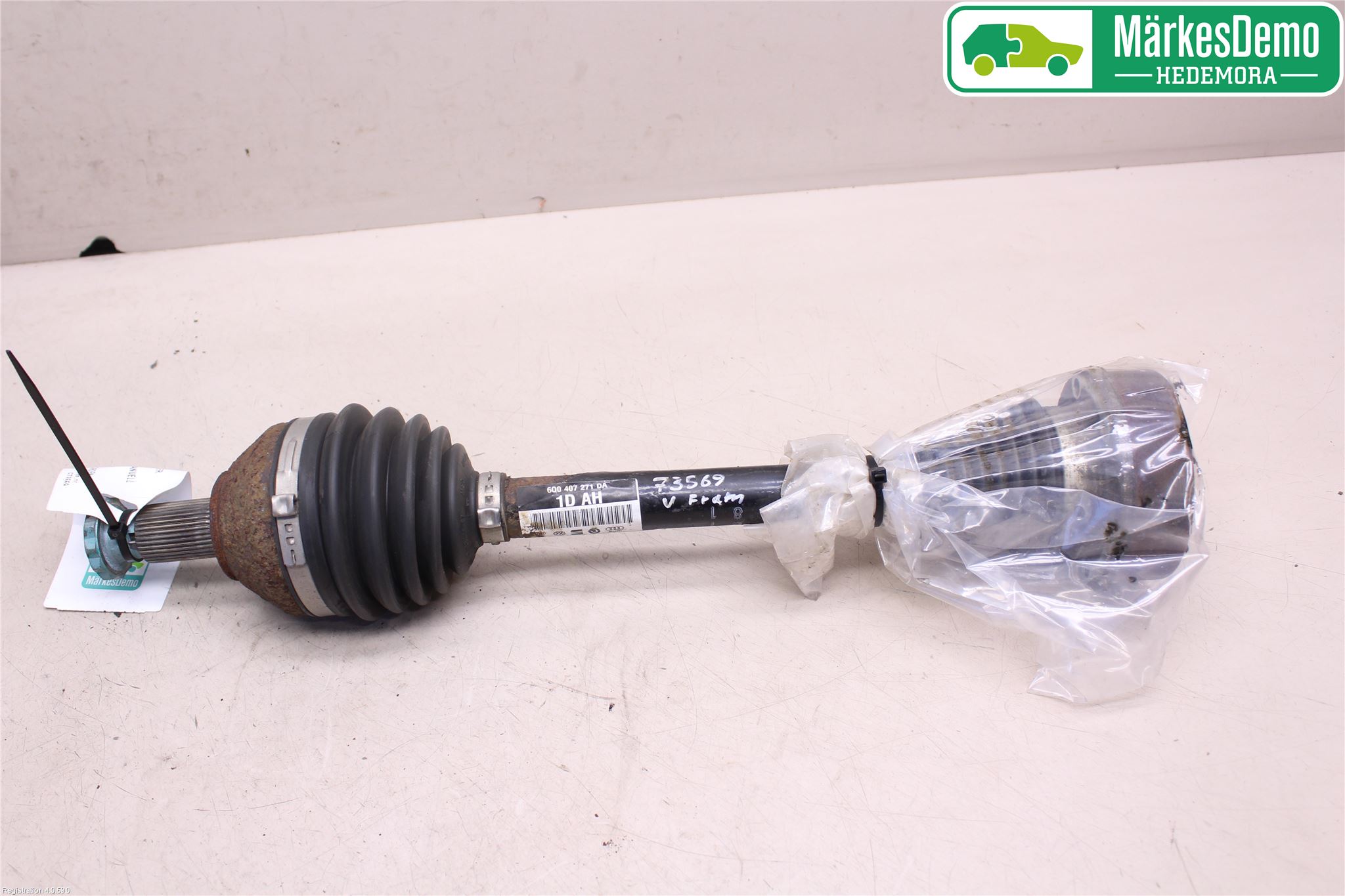 Skoda ROOMSTER Drivaxel Fram Vänster