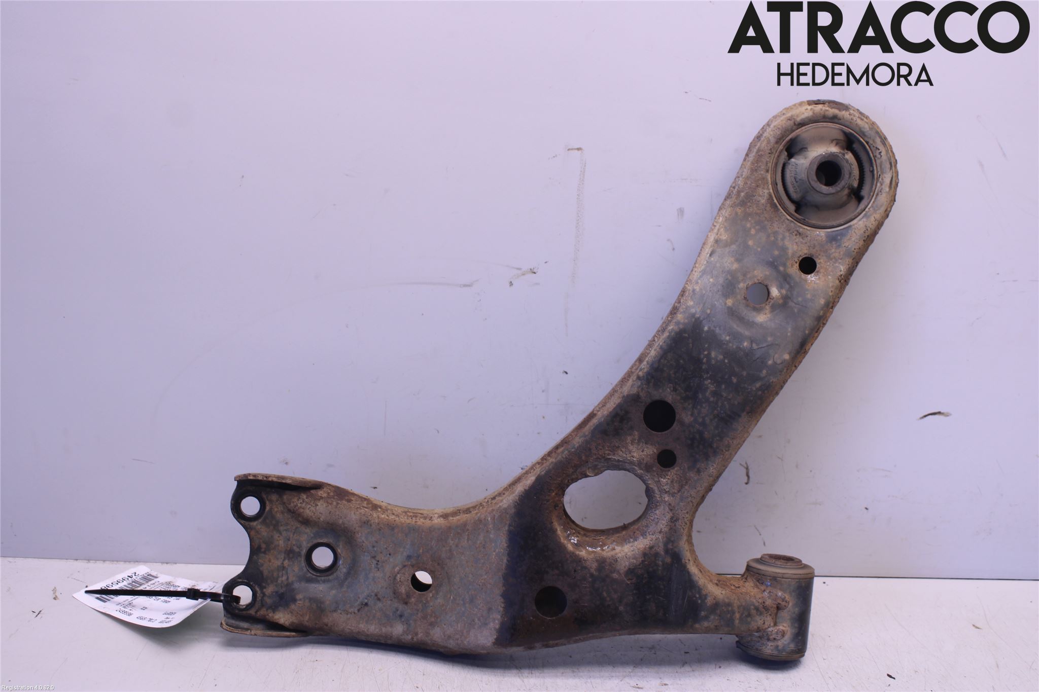 Toyota AVENSIS 09-15 Bärarm Fram Undre Vä