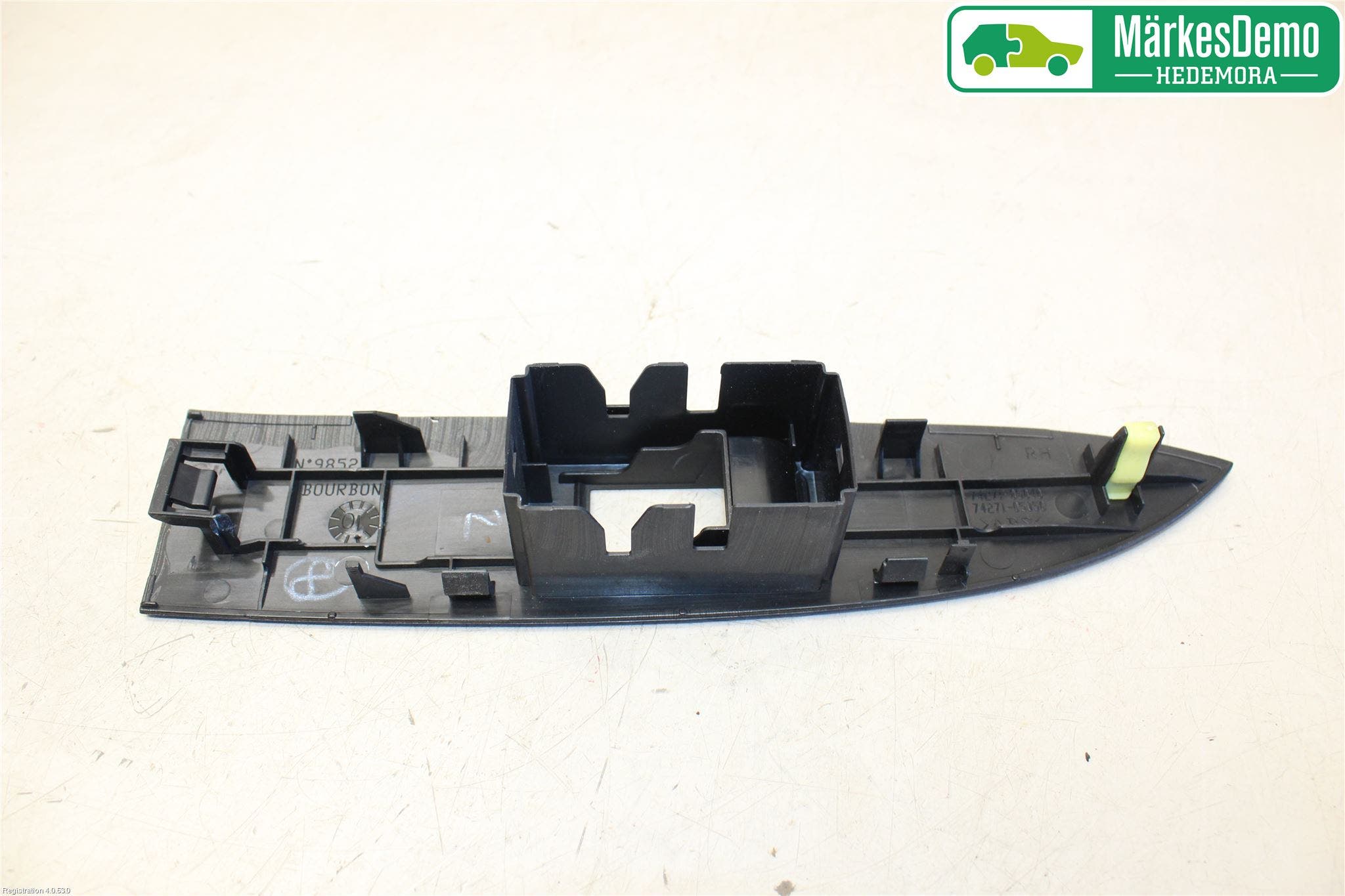 Toyota AVENSIS 09-15 Instrumentsarg