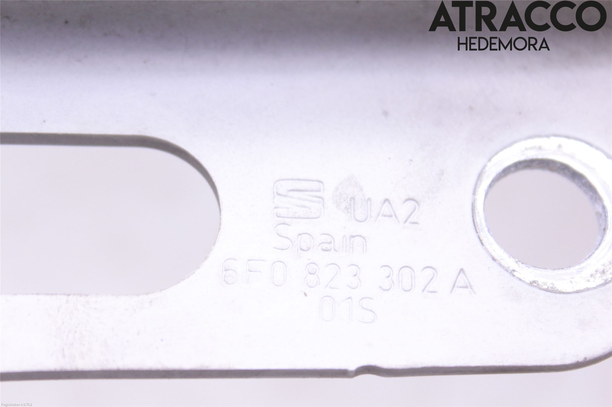 Seat IBIZA V 17-20 Huvgångjärn