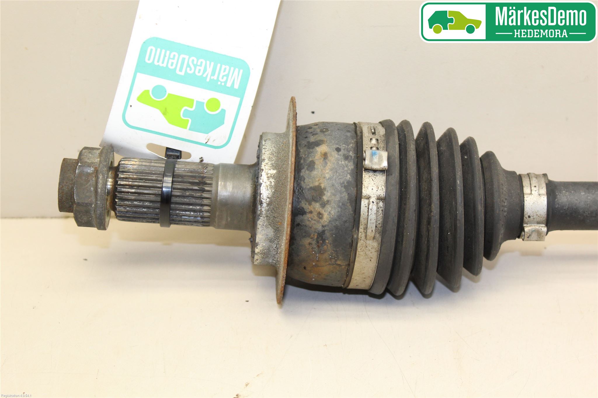 Suzuki SX4 S-CROSS 14-21 Drivaxel Fram Vänster