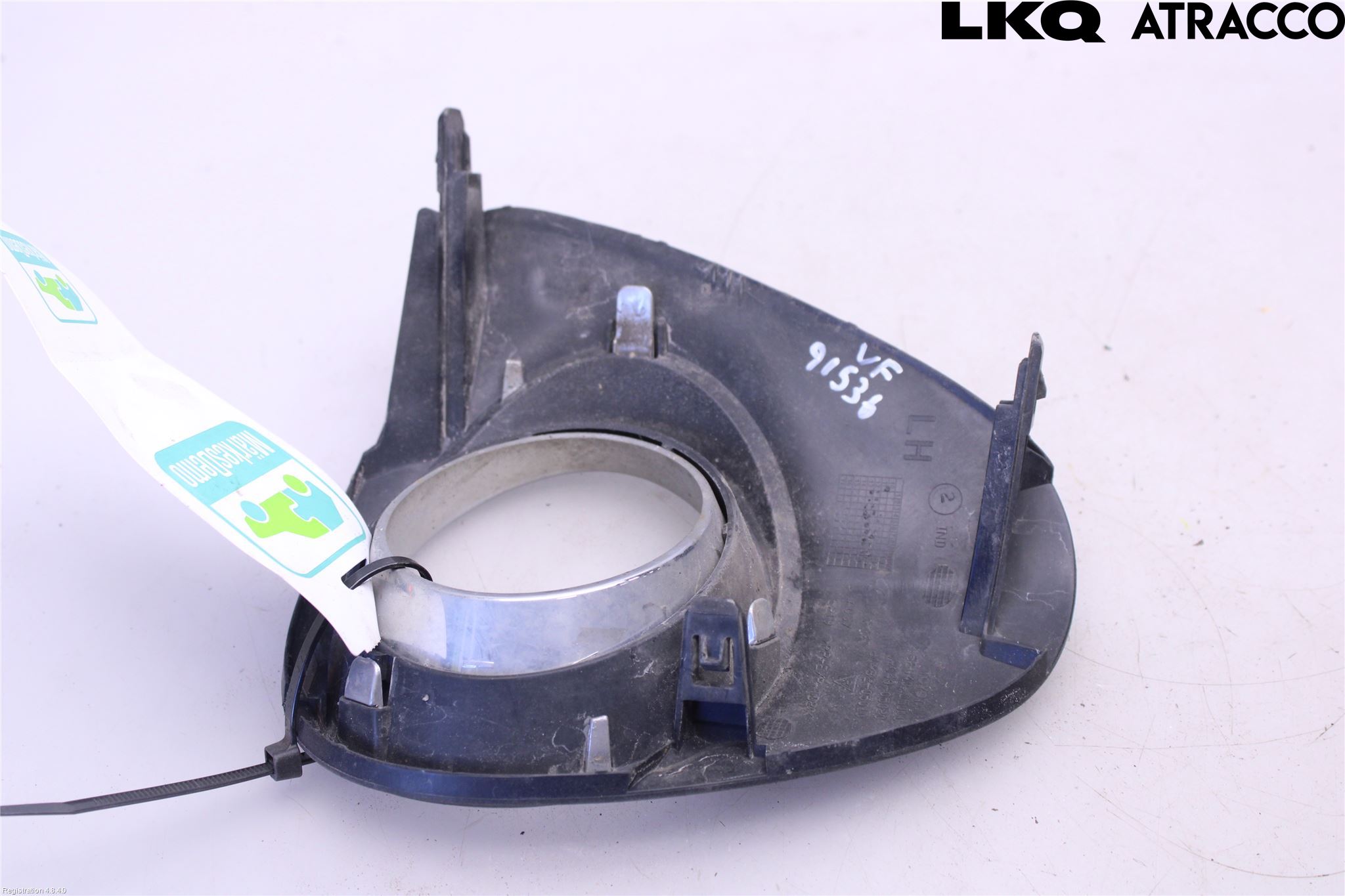 Toyota AVENSIS 09-15 Dimljussarg Fram