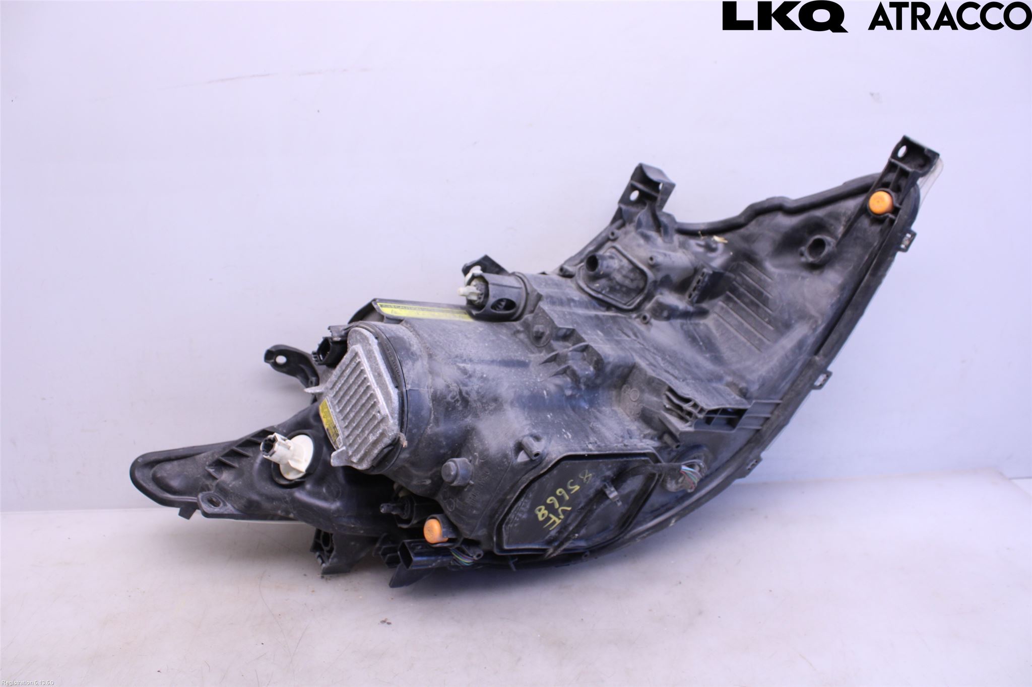 Toyota AURIS 13-19 Strålkastare Vänster