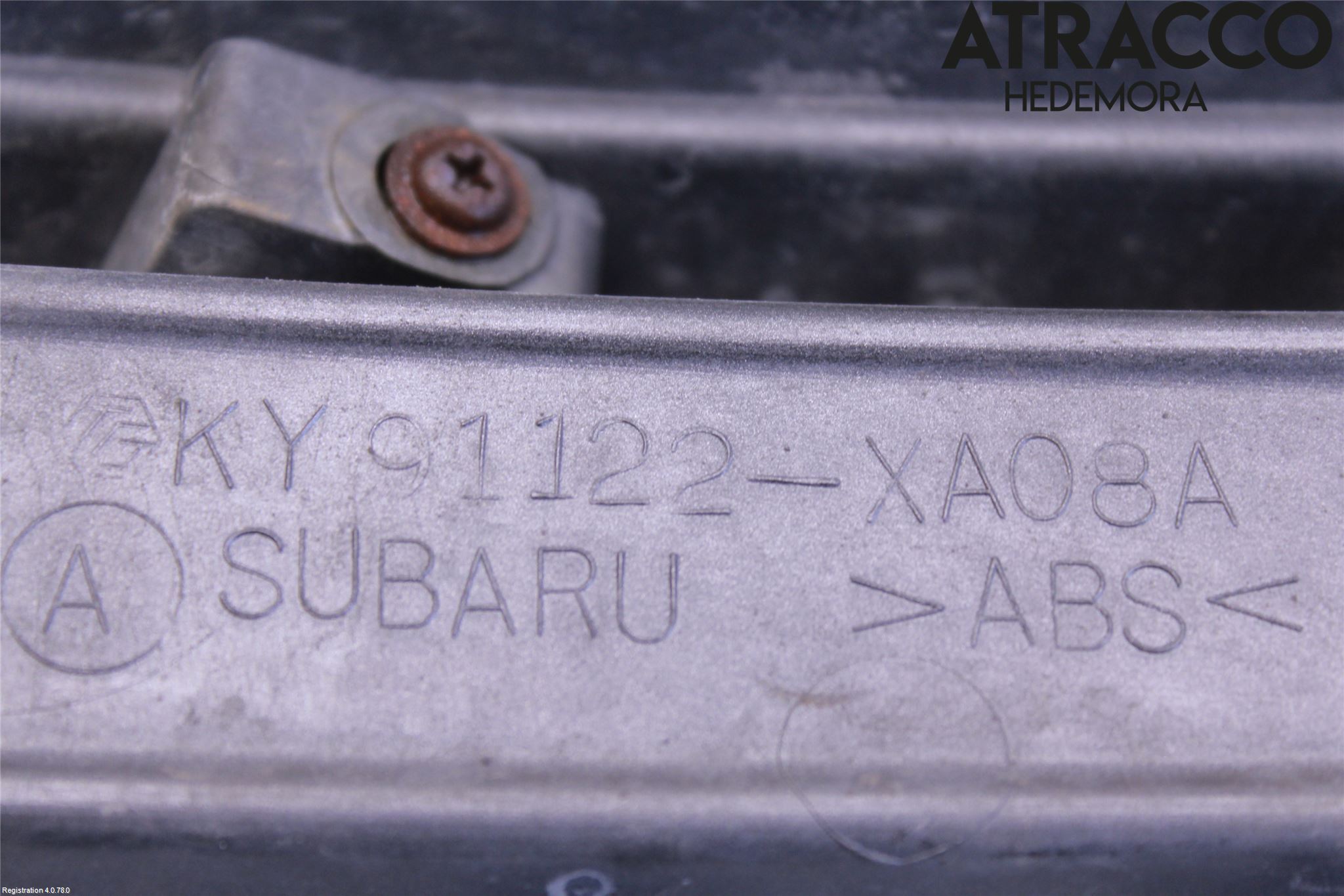 Subaru B9 TRIBECA  06-07 Grilldel Höger