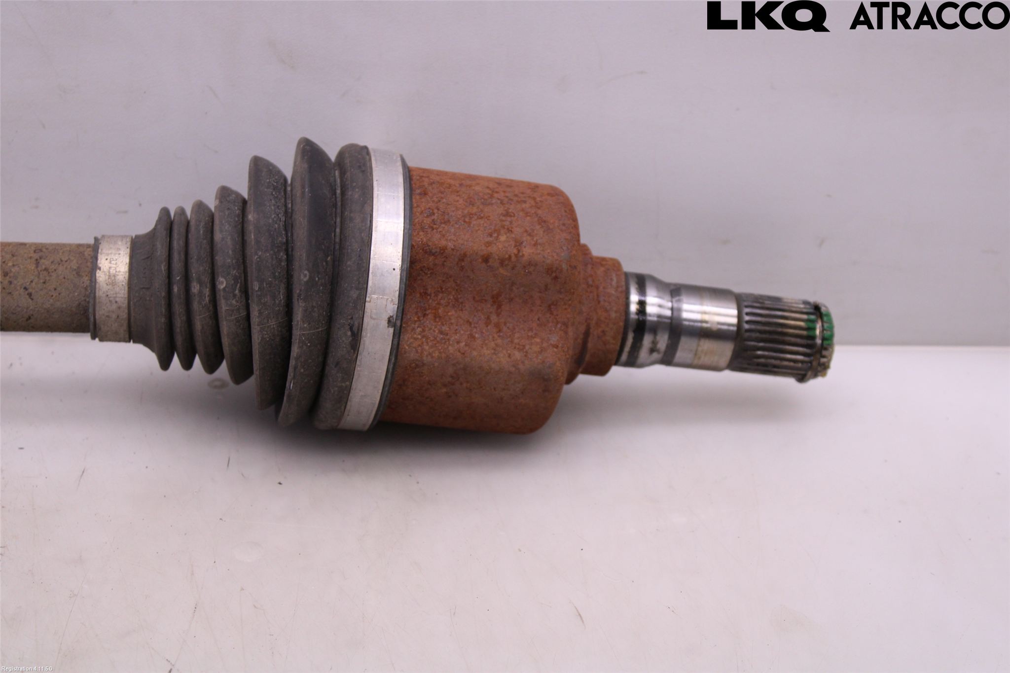 Nissan NV300 16-22 Drivaxel Fram Vänster
