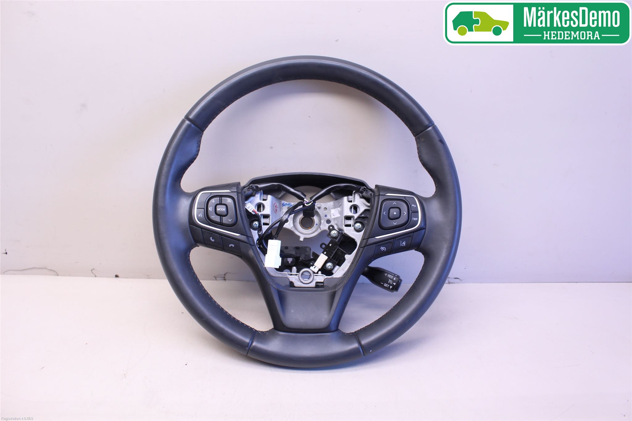 Toyota AVENSIS 16-18 Ratt