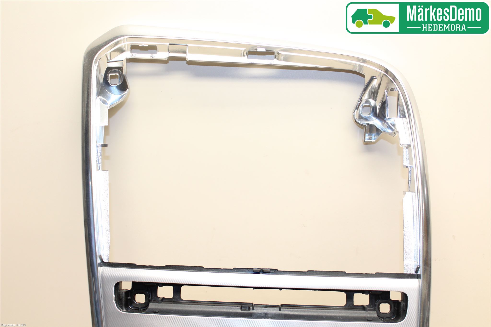 Volvo XC60 14-17 Instrumentkonsoll Mitt