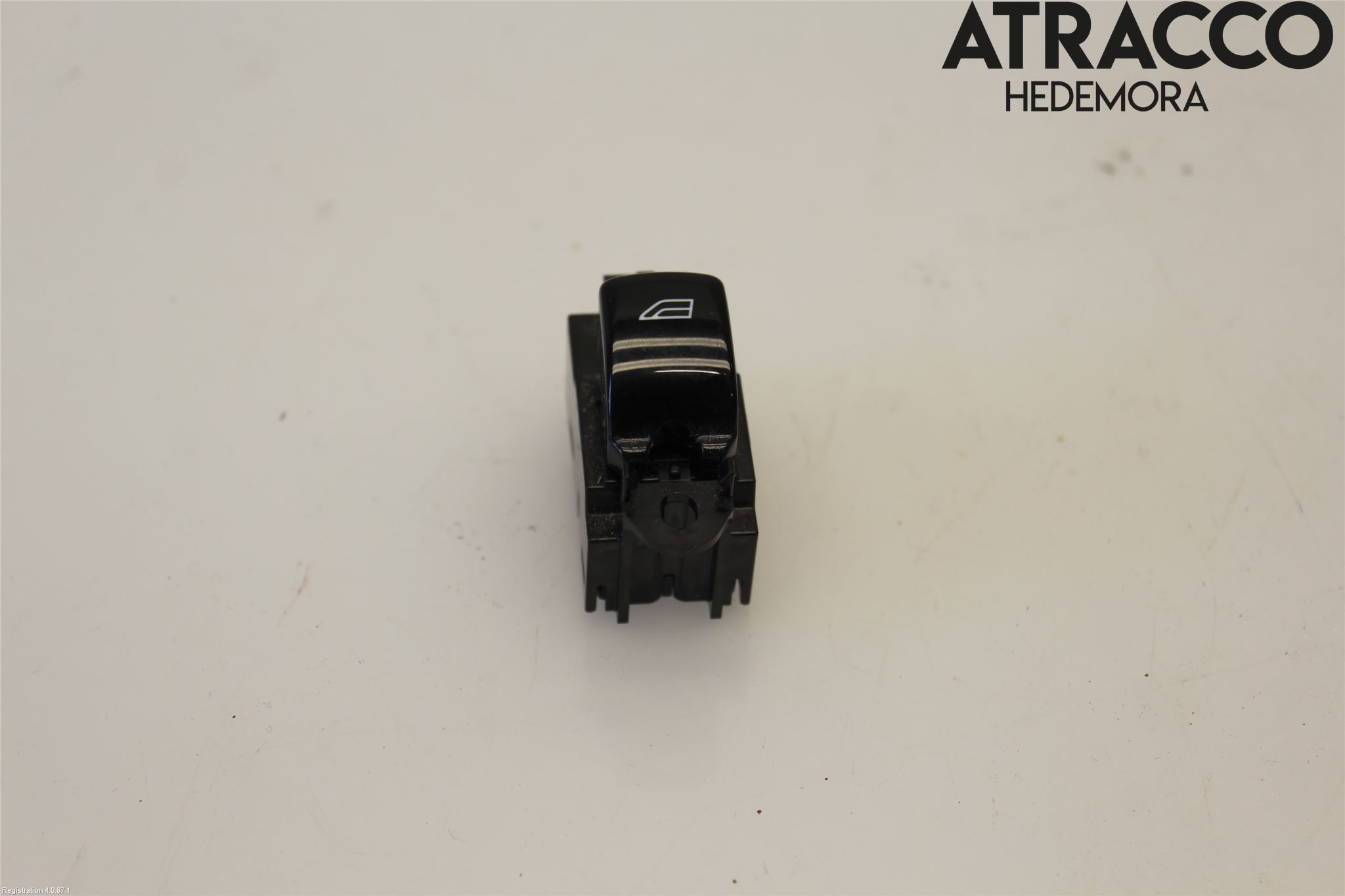 Volvo V90 17->> Strömställare Elhiss