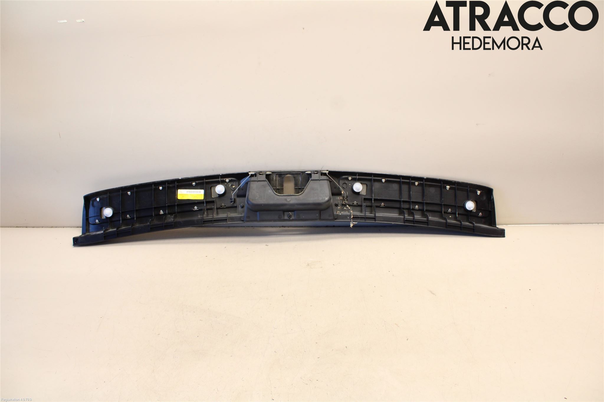 Toyota AVENSIS 09-15 Inrbagagerumklädsel-Golv