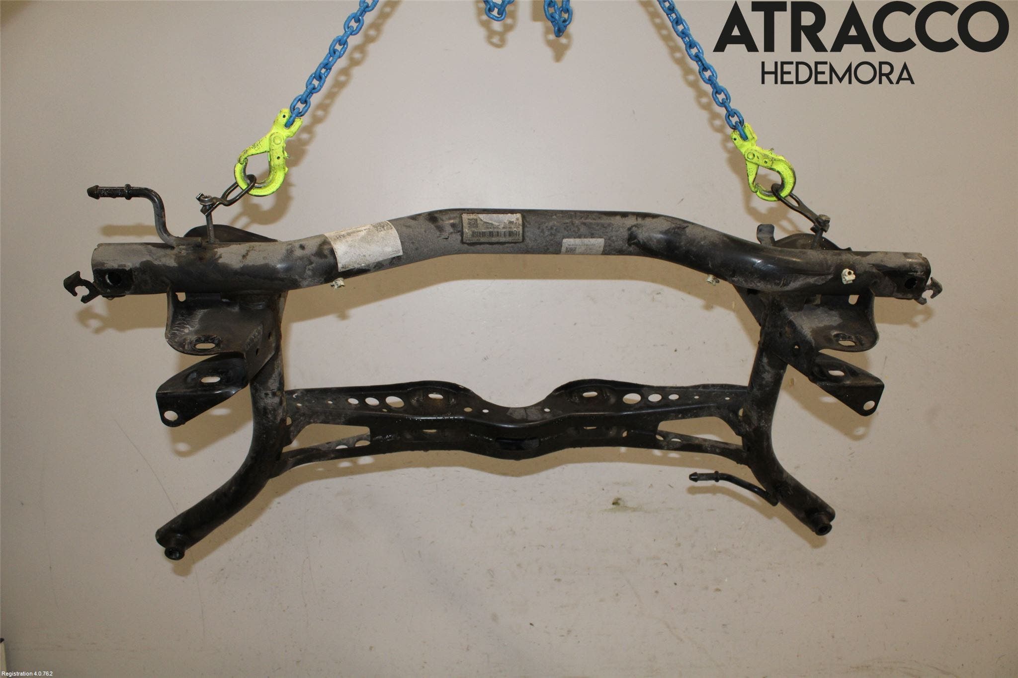 Volkswagen VW TOURAN 16- Bakaxelbalk