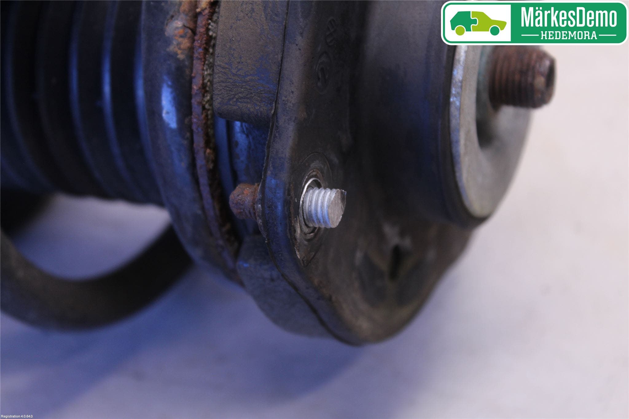 Skoda YETI Fjäderben Fram Höger