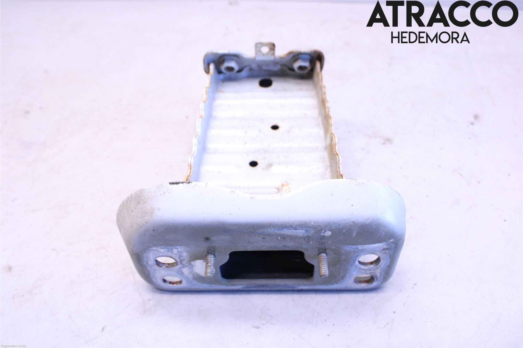 Toyota YARIS XP130 12-14 Stötfångarbärjärn Fram