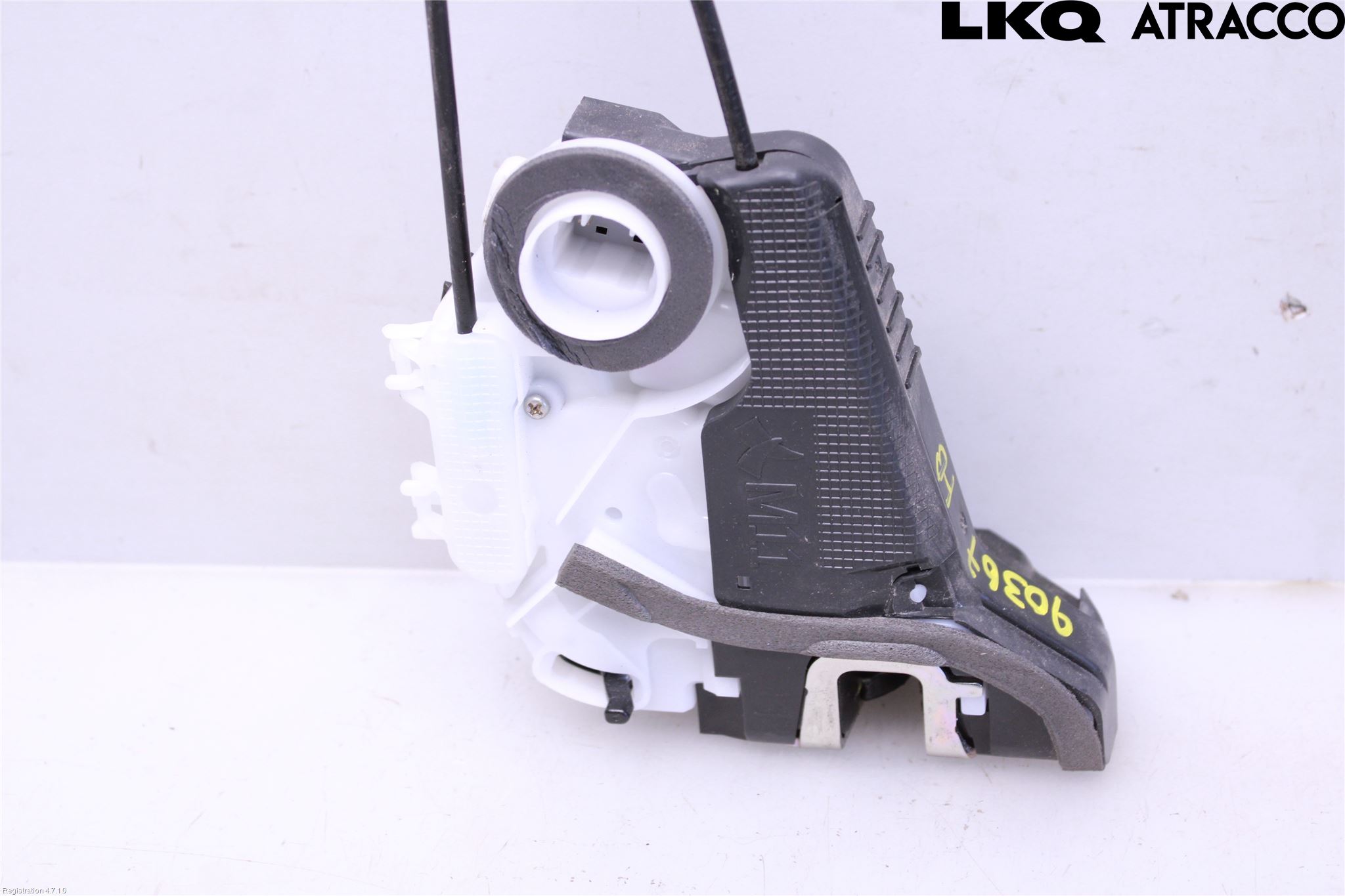 Toyota YARIS CROSS XP21 21- Låskista-Dörrlås