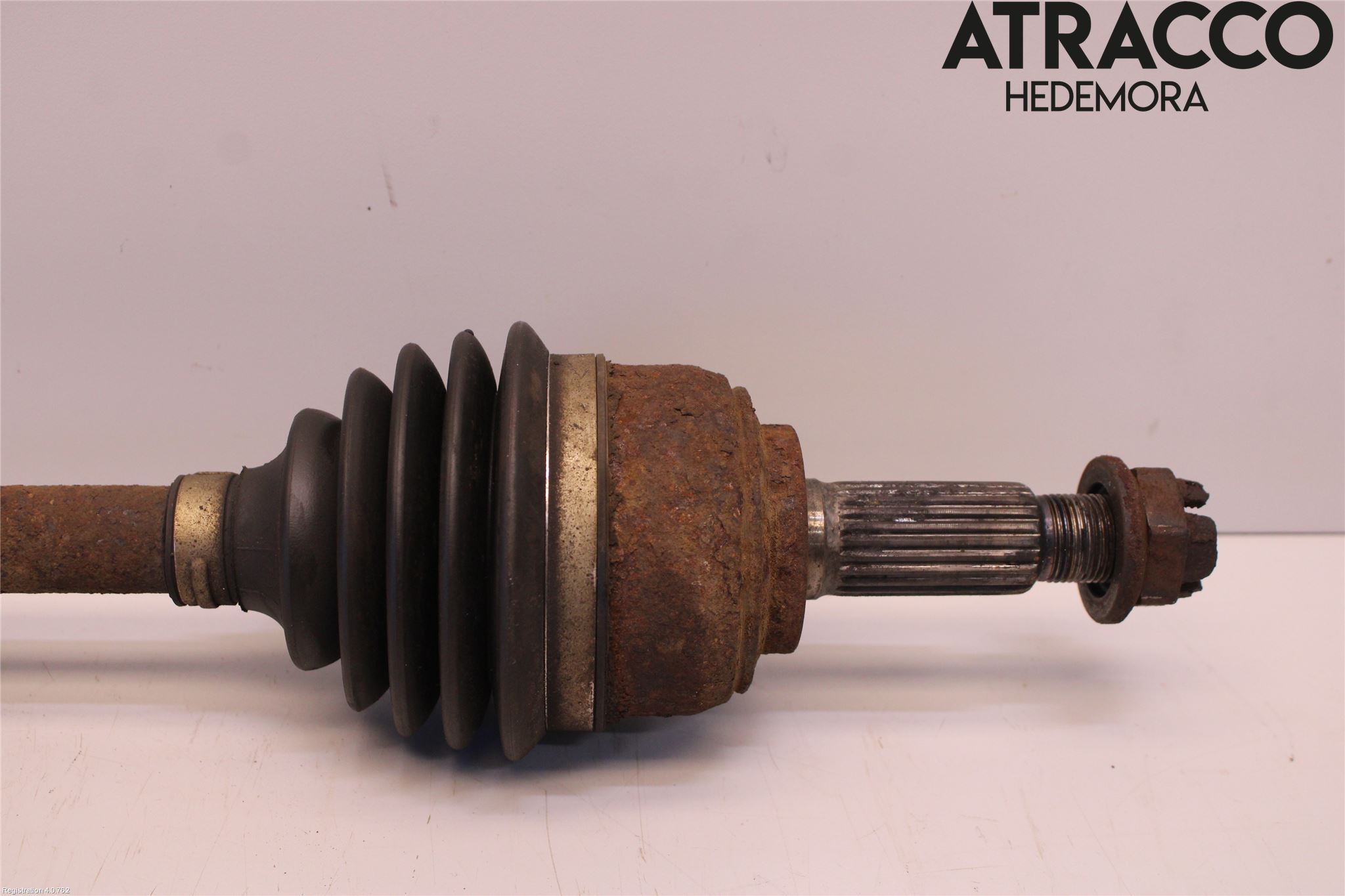 Nissan MICRA 03-07 Drivaxel Fram Vänster