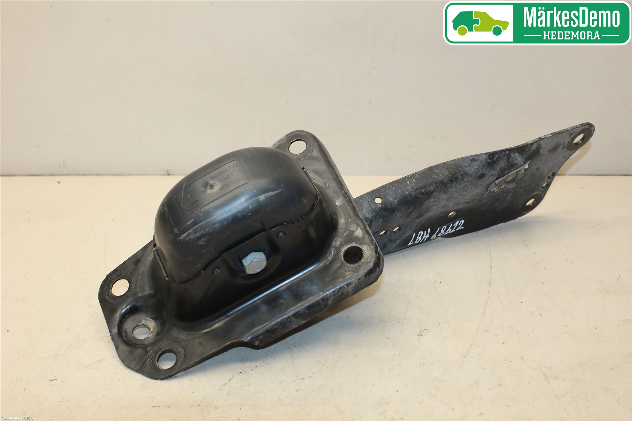 Volkswagen VW PASSAT 15-19 Bärarm Bak Höger