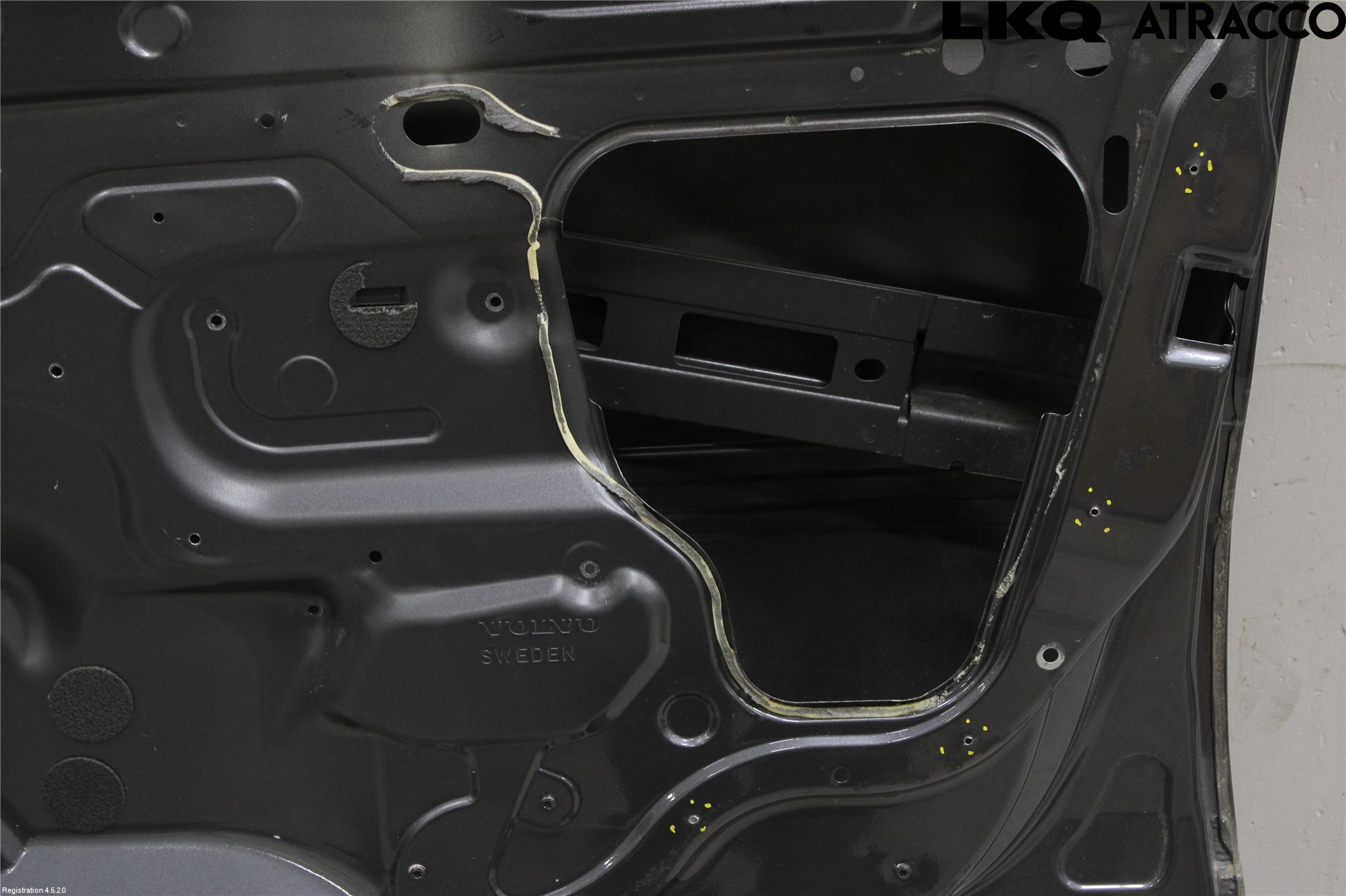 Volvo V70 00-04 Dörr Fram Höger