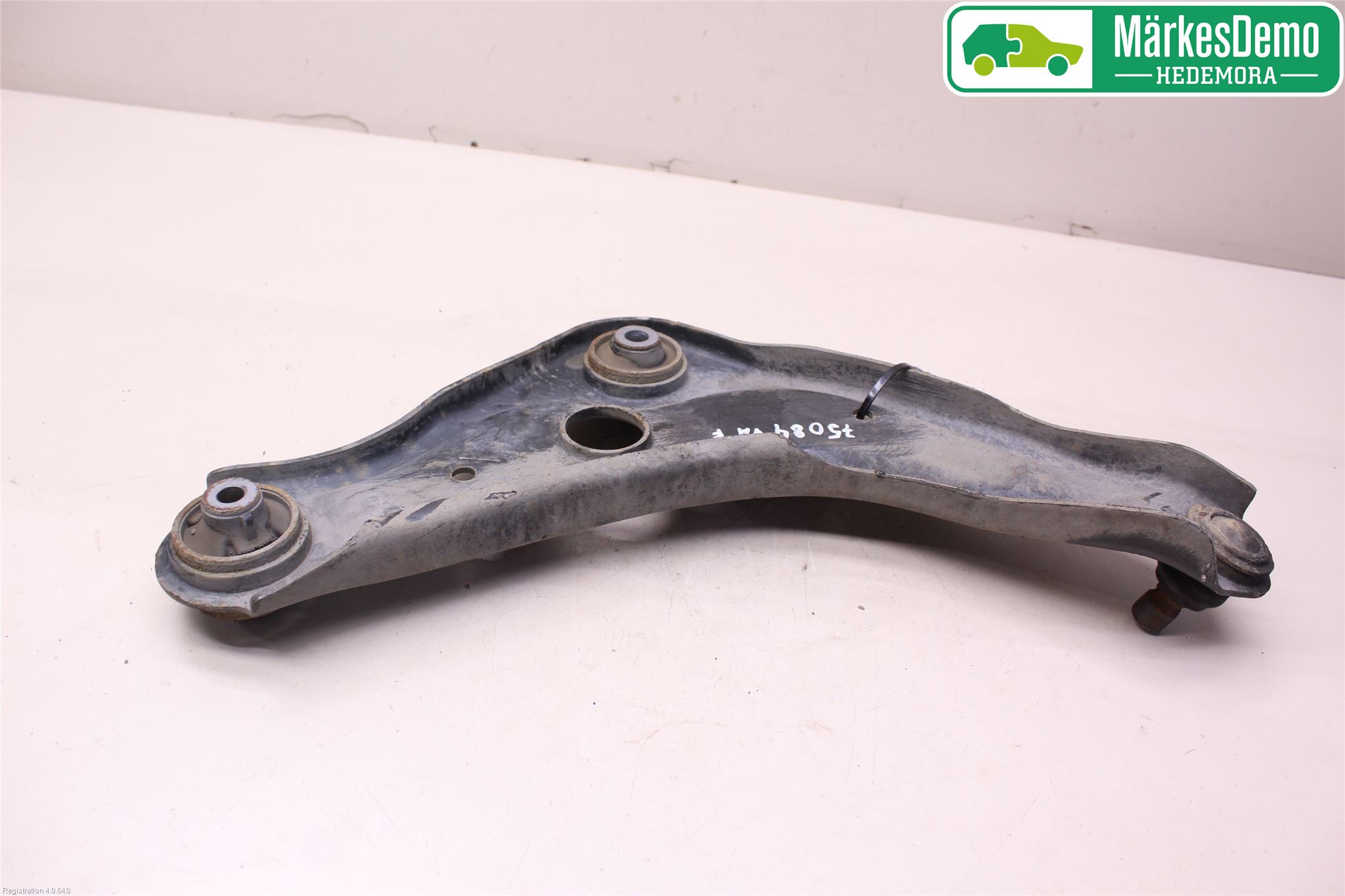 Nissan QASHQAI 14-17 Bärarm Fram Undre Vä