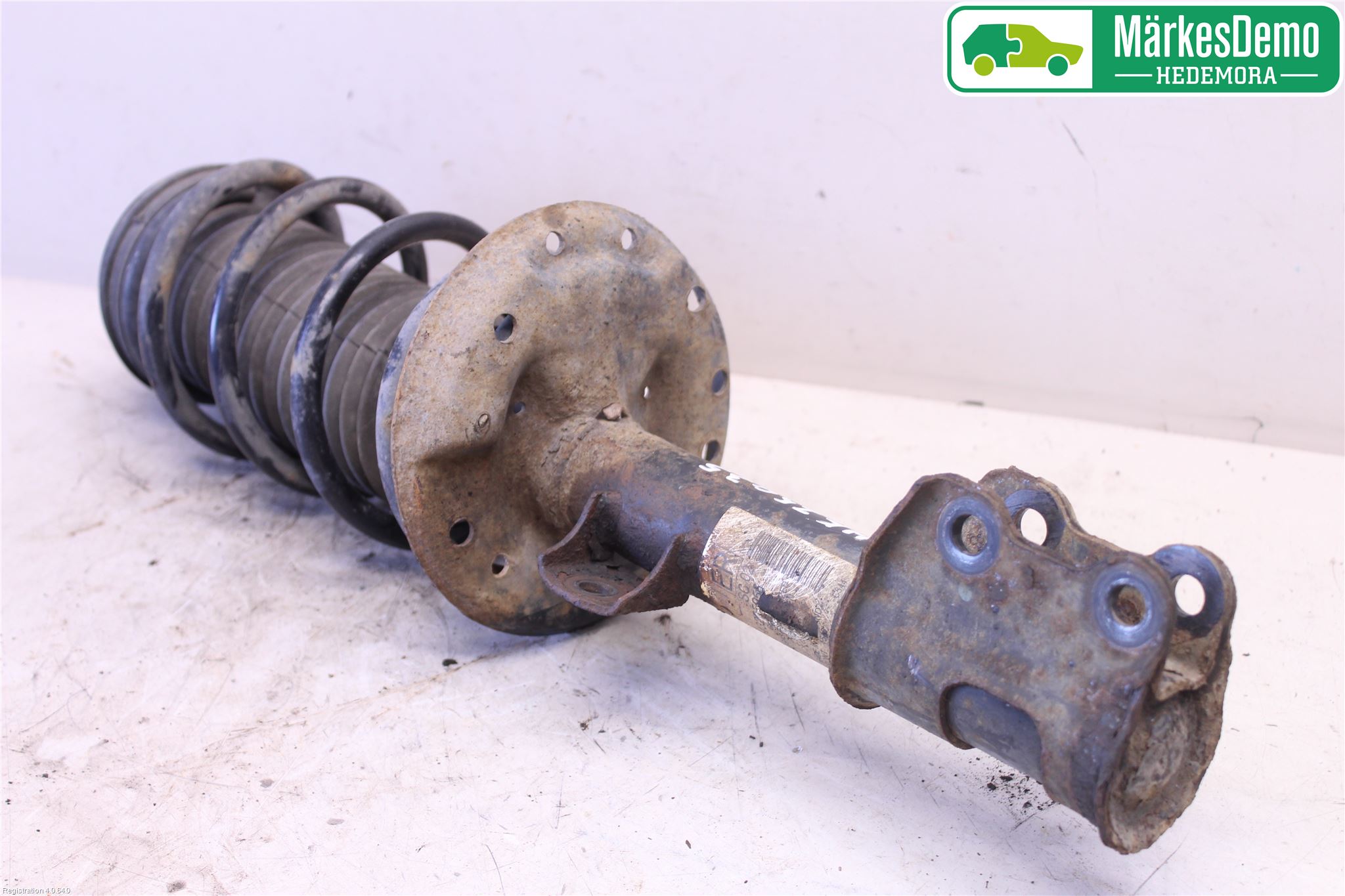 Opel CORSA D 07-14 Fjäderben Fram Höger