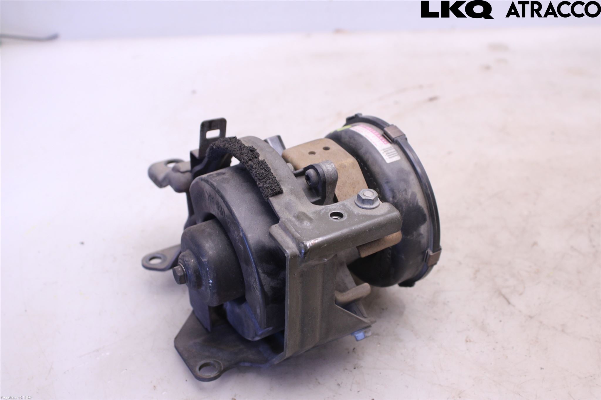 Subaru LEGACY    04-06 Luftpump-Avgasrening