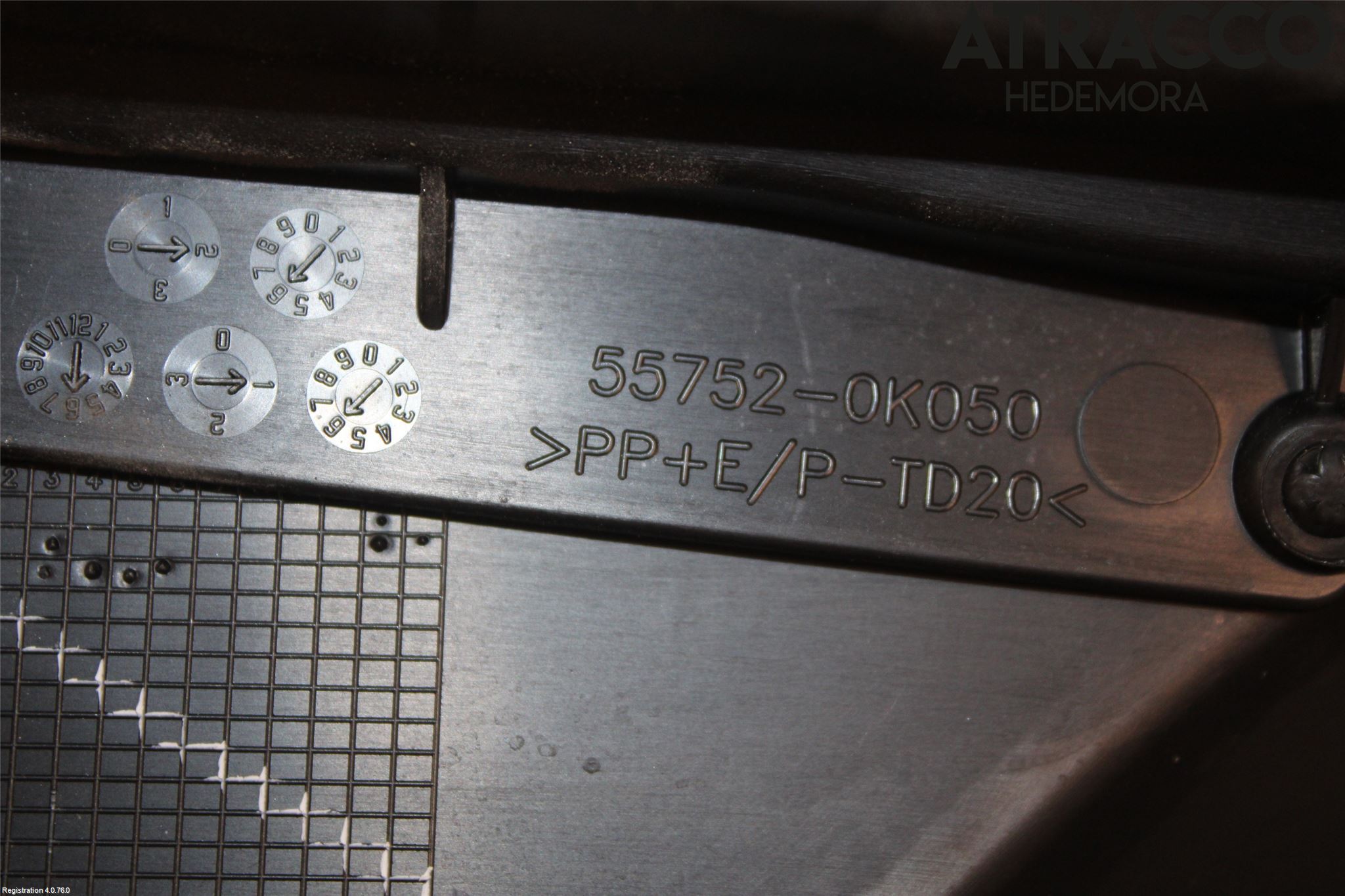 Toyota HILUX 16- Torpedplåt-Torpedplast