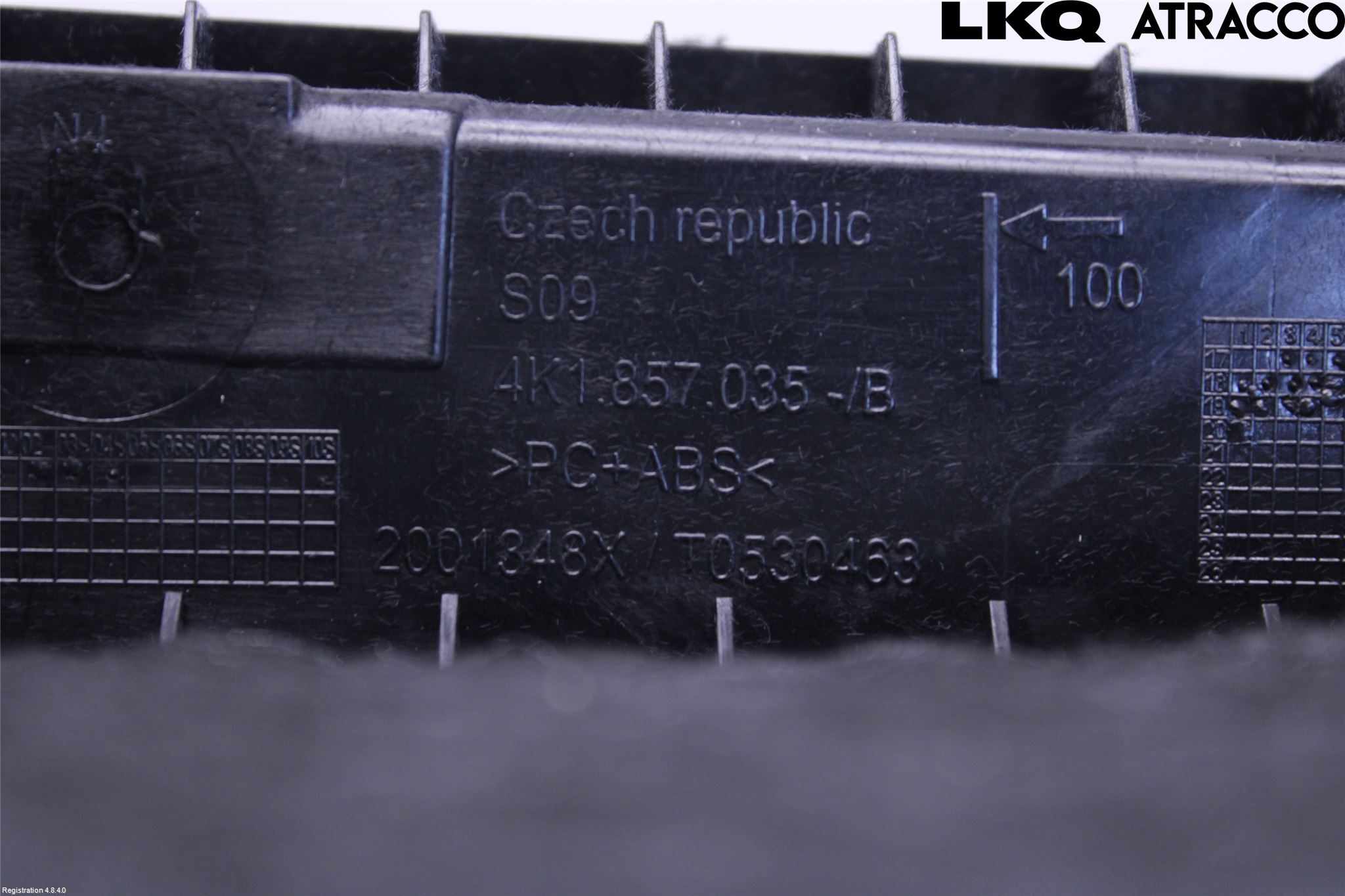 Audi A6 F2/C8 19- Handskfack