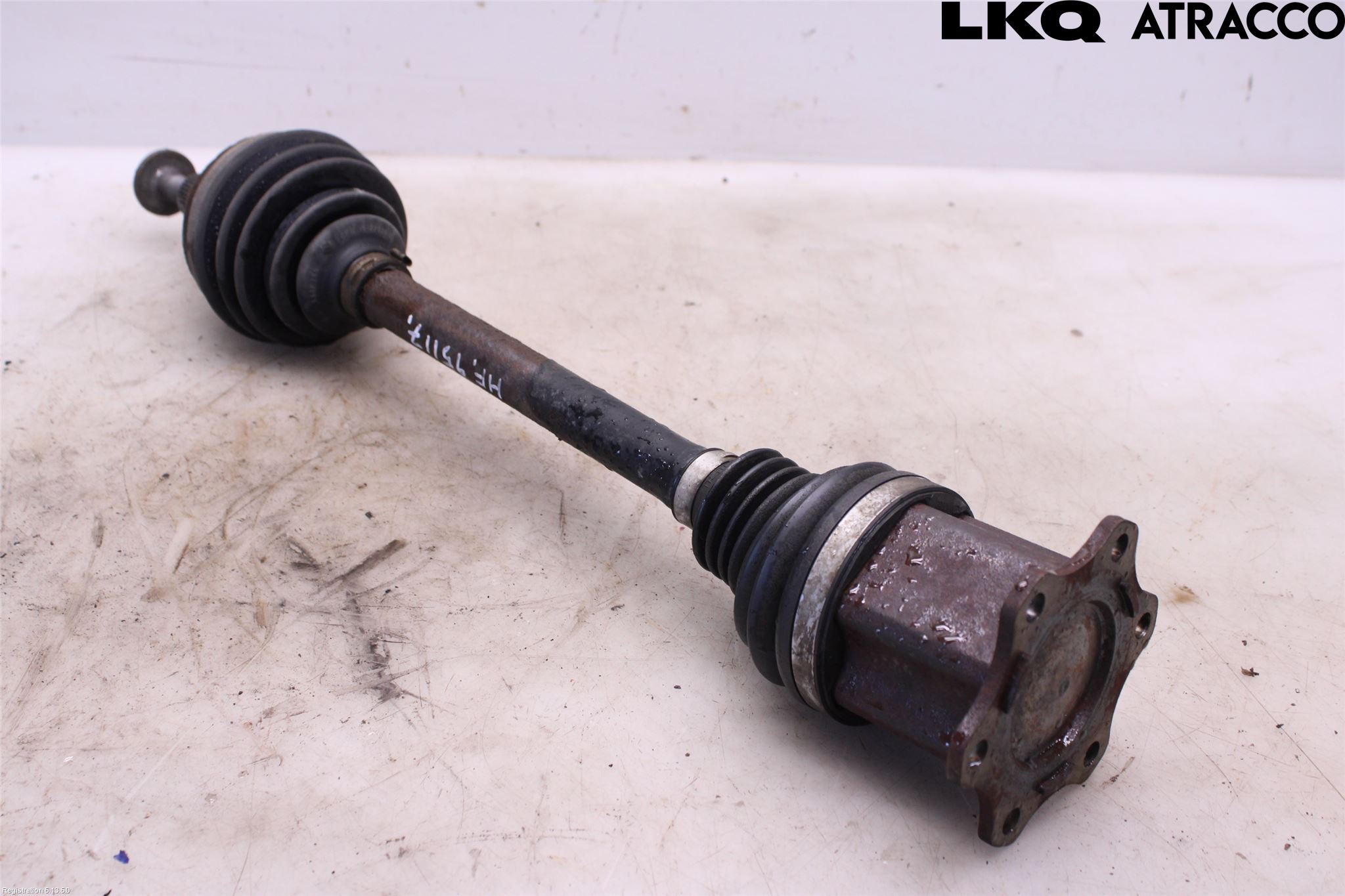 Volkswagen VW PASSAT 11-14 Drivaxel Fram Höger