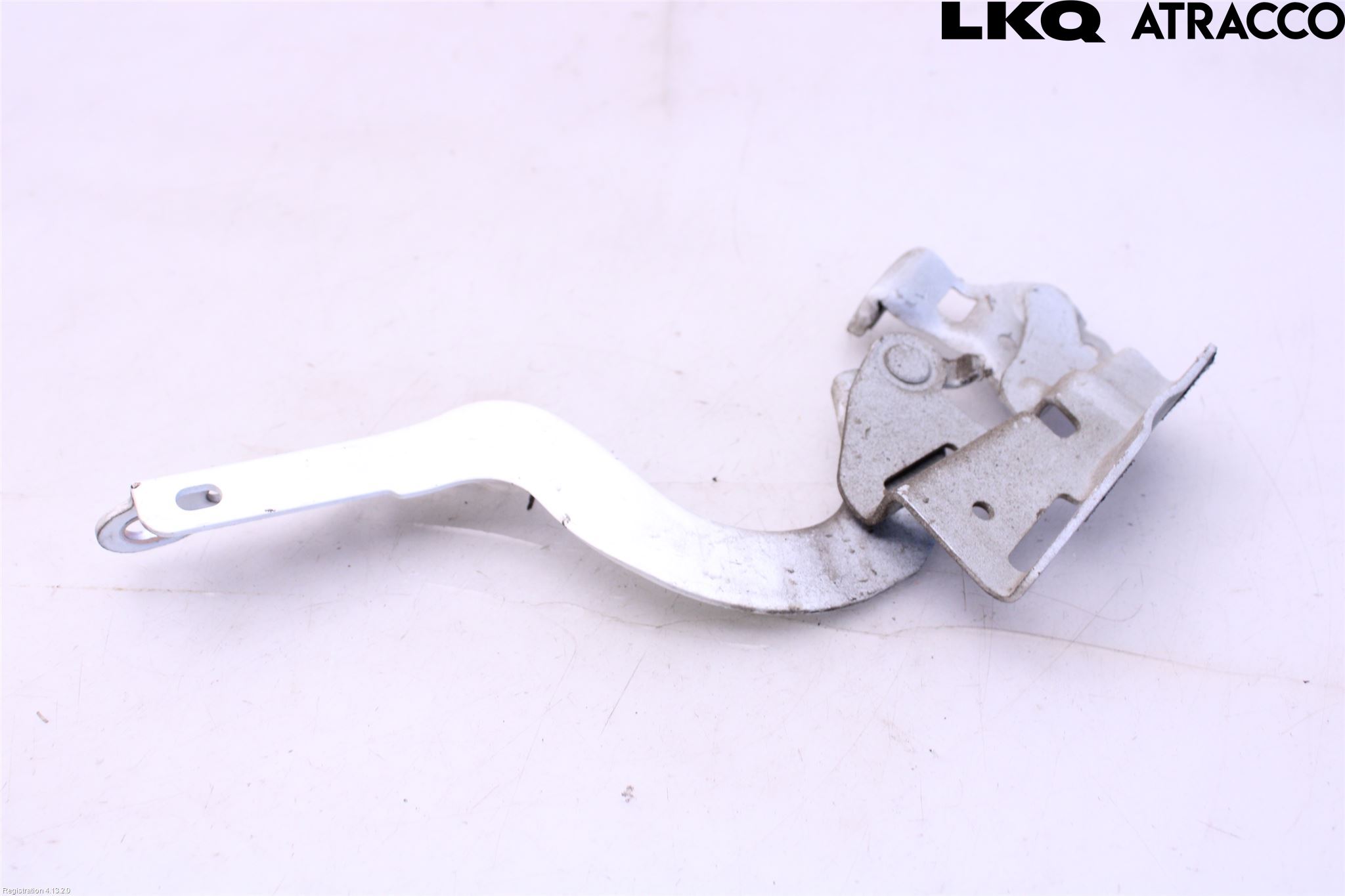 Toyota AURIS 13-19 Huvgångjärn
