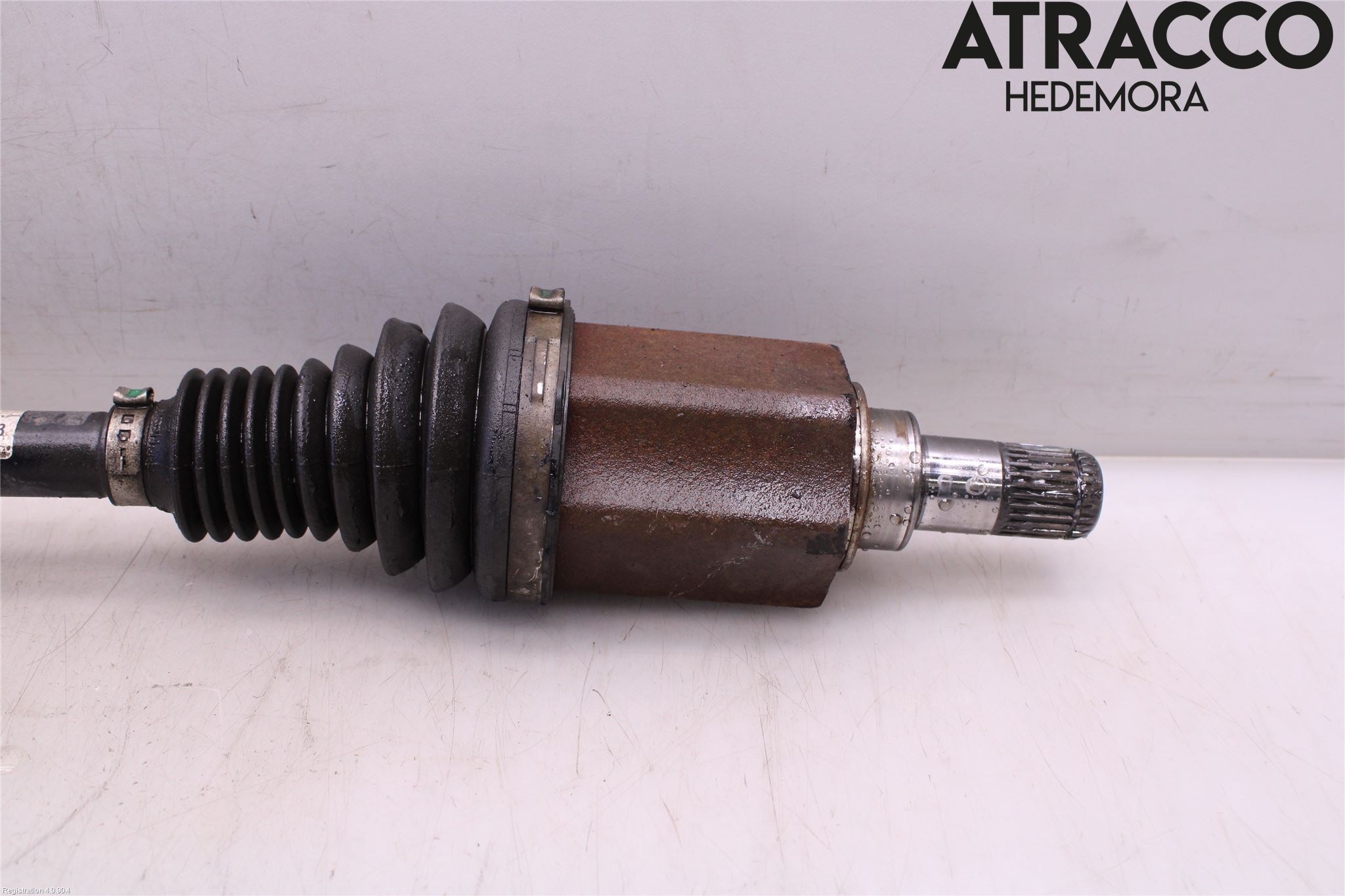 BMW 3 F30/F31/F80 12-19 Drivaxel Fram Vänster