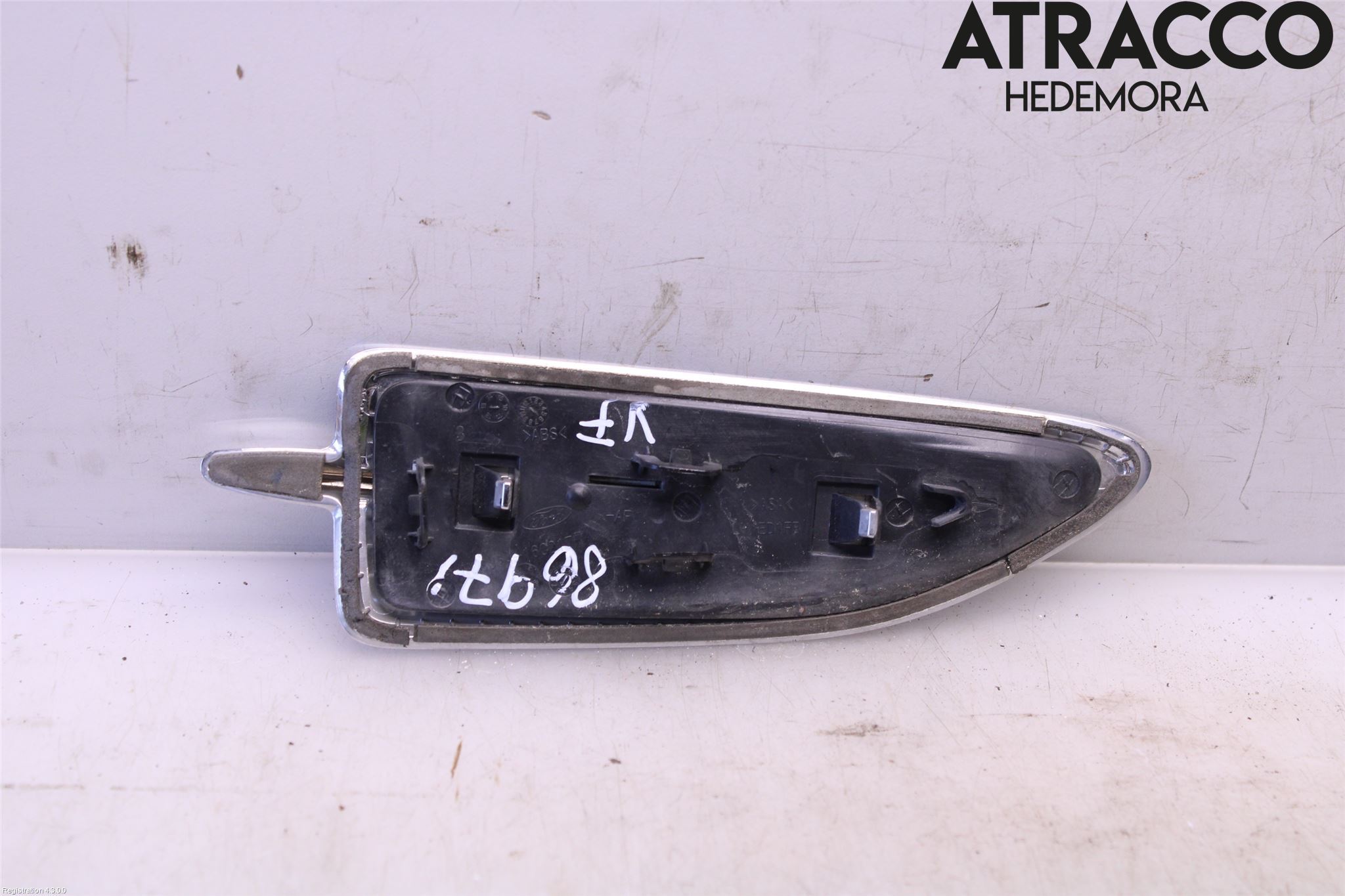 Ford KUGA 13-16 List Framskärm Vä