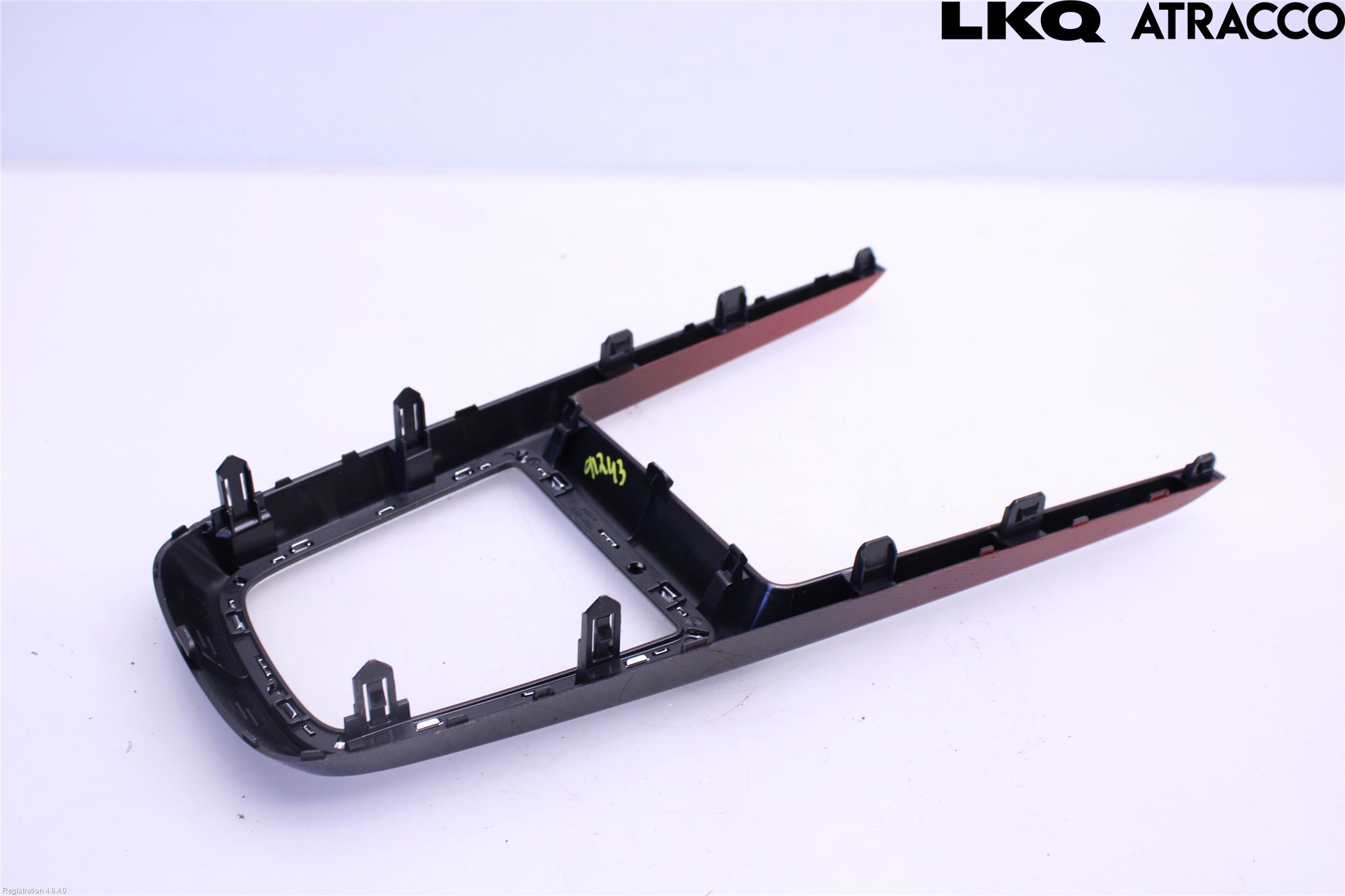 Suzuki SWIFT 17-24 Inredning Sarg Växelspak