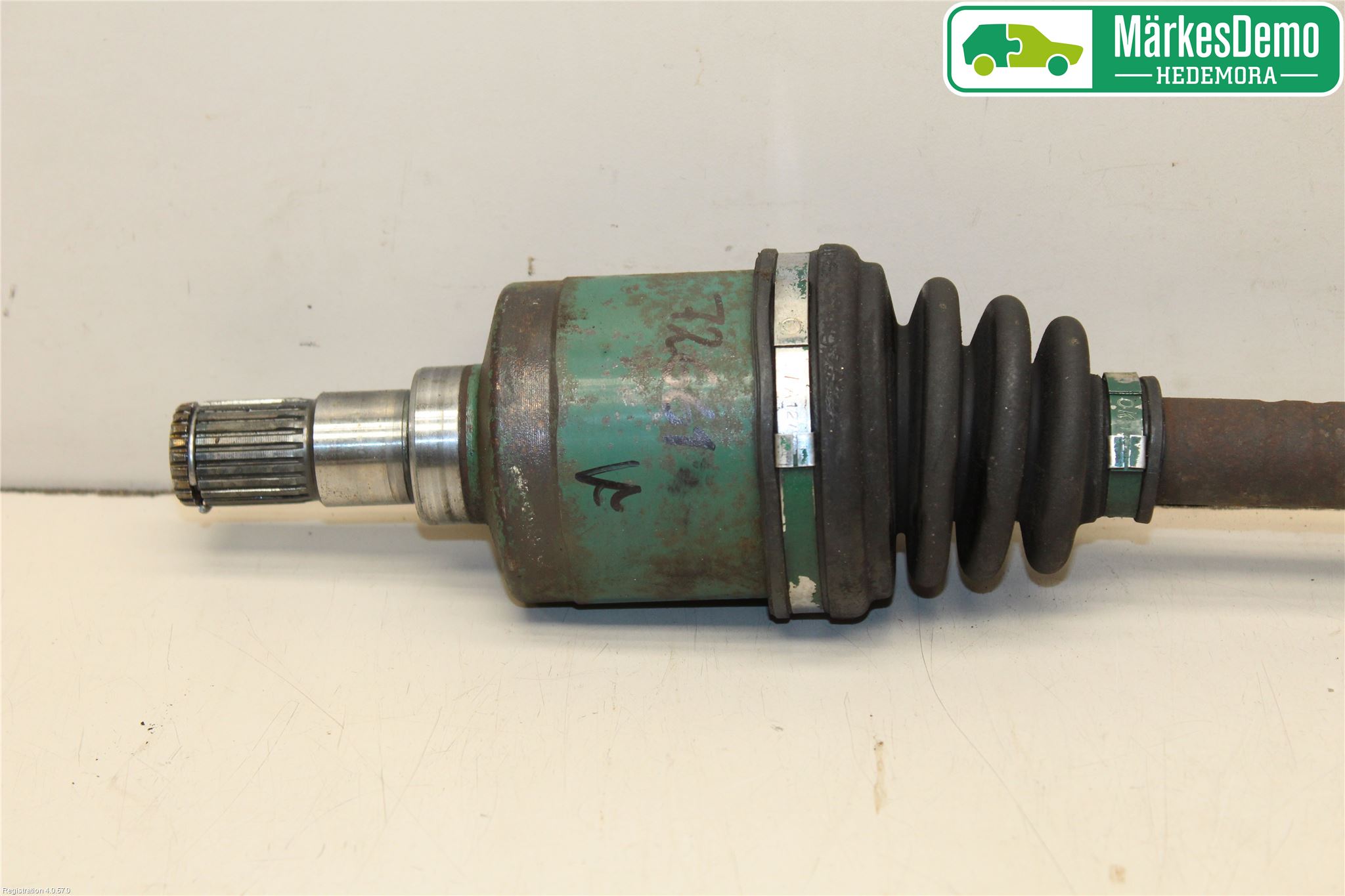 Suzuki SWIFT 05-10 Drivaxel Fram Vänster