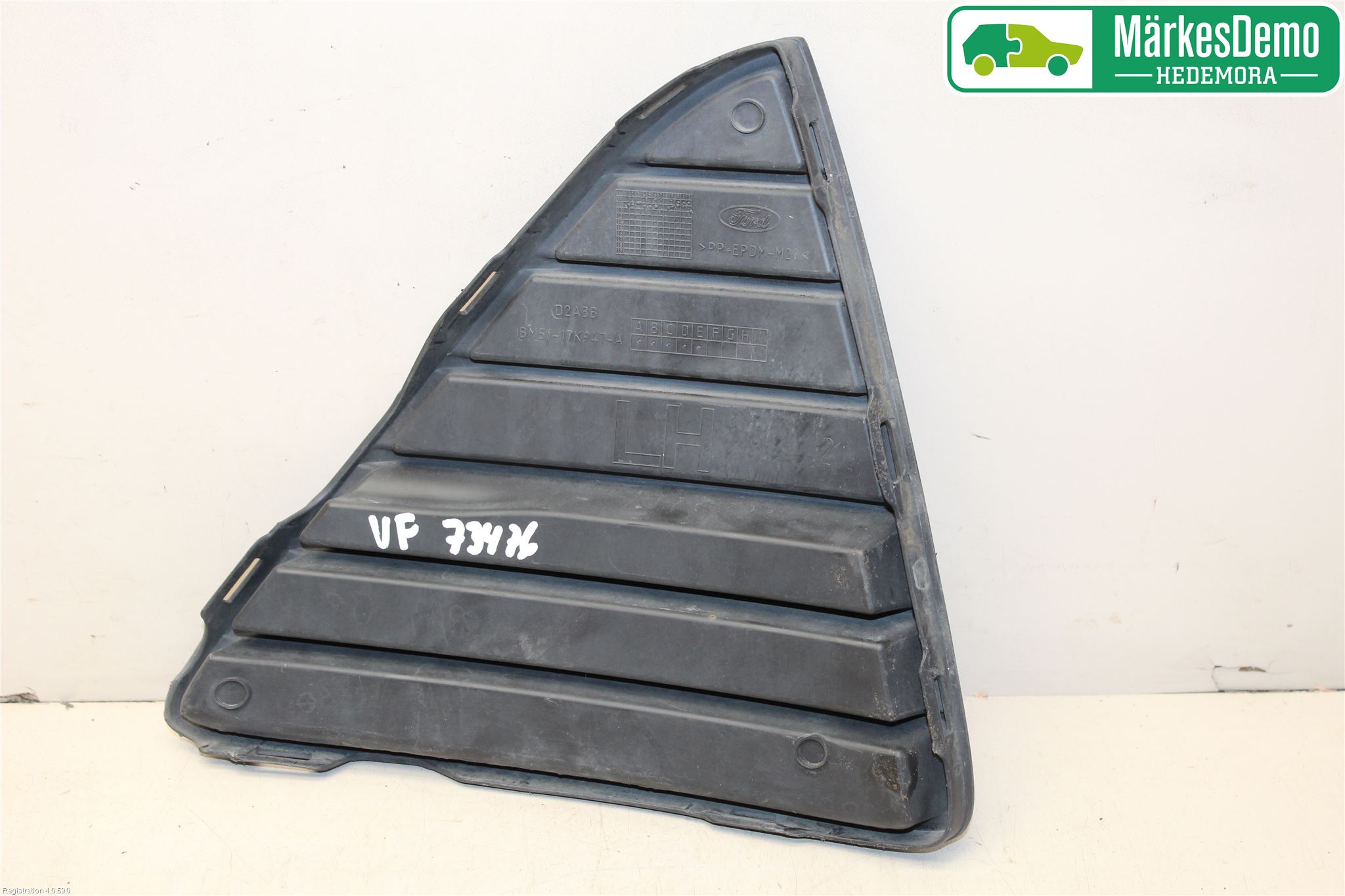 Ford FOCUS 11-14 Grilldel Vänster