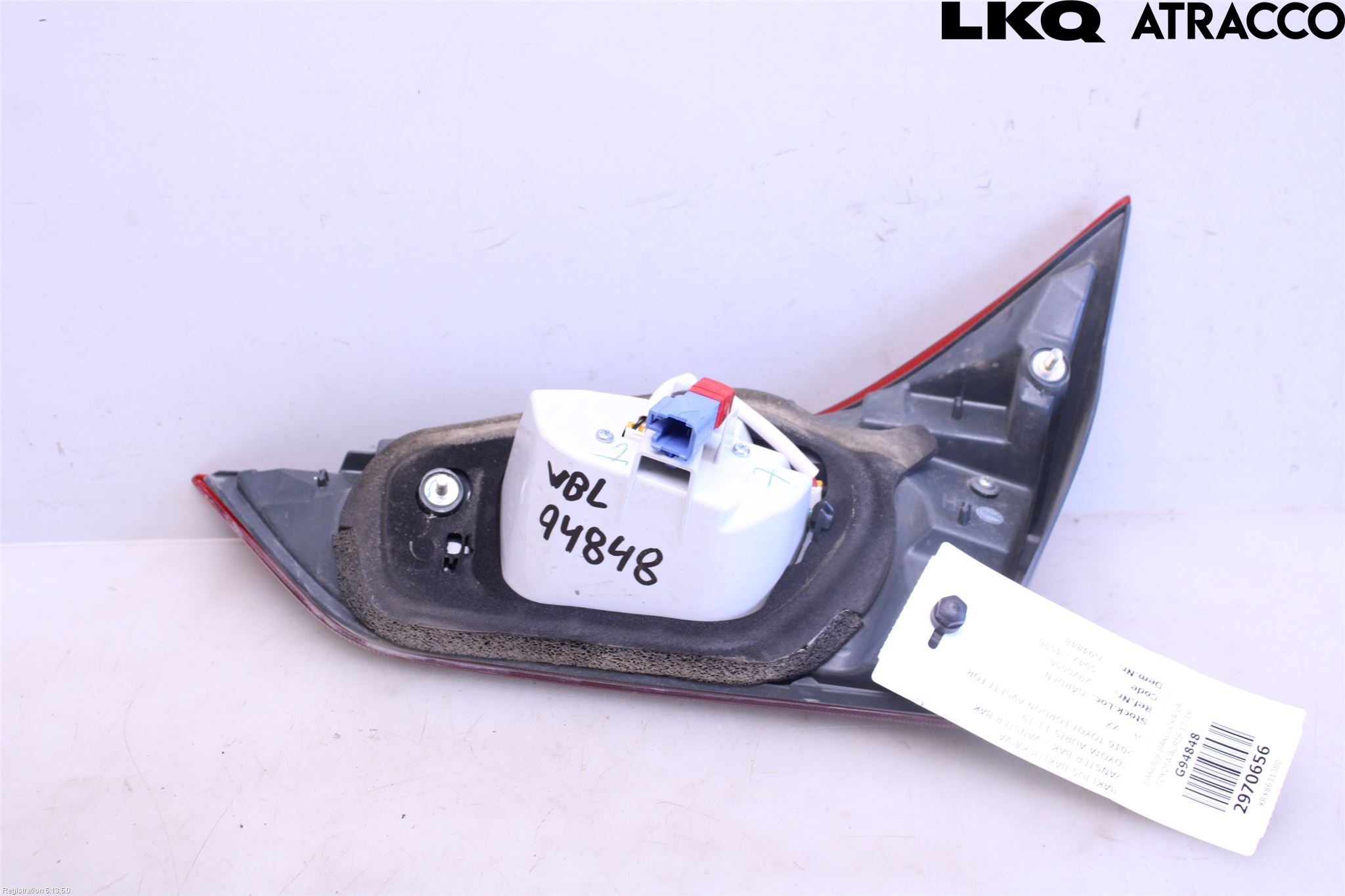 Toyota AURIS 13-19 Bakljus Lucka Vä