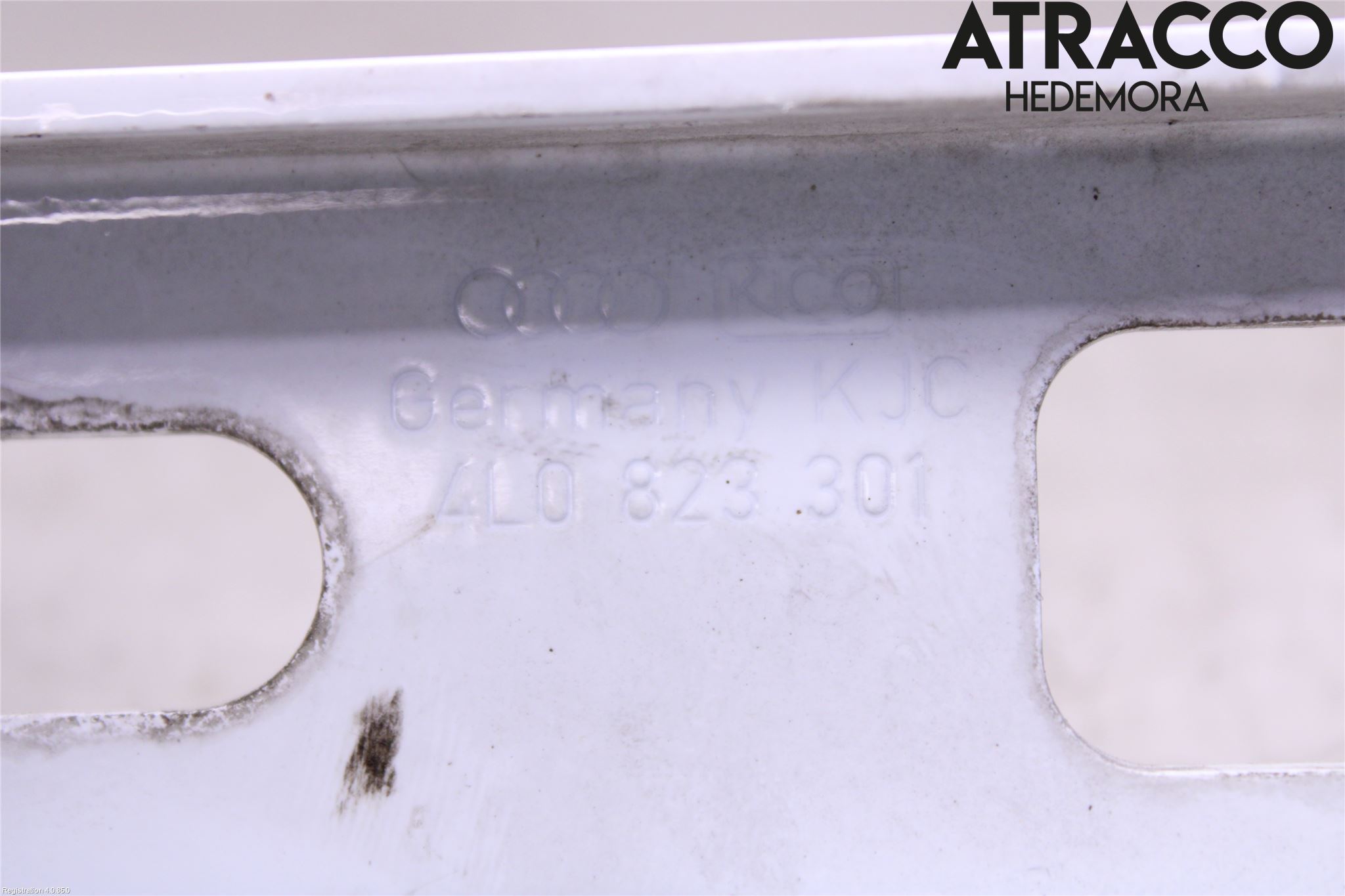 Audi Q7/SQ7 Huvgångjärn