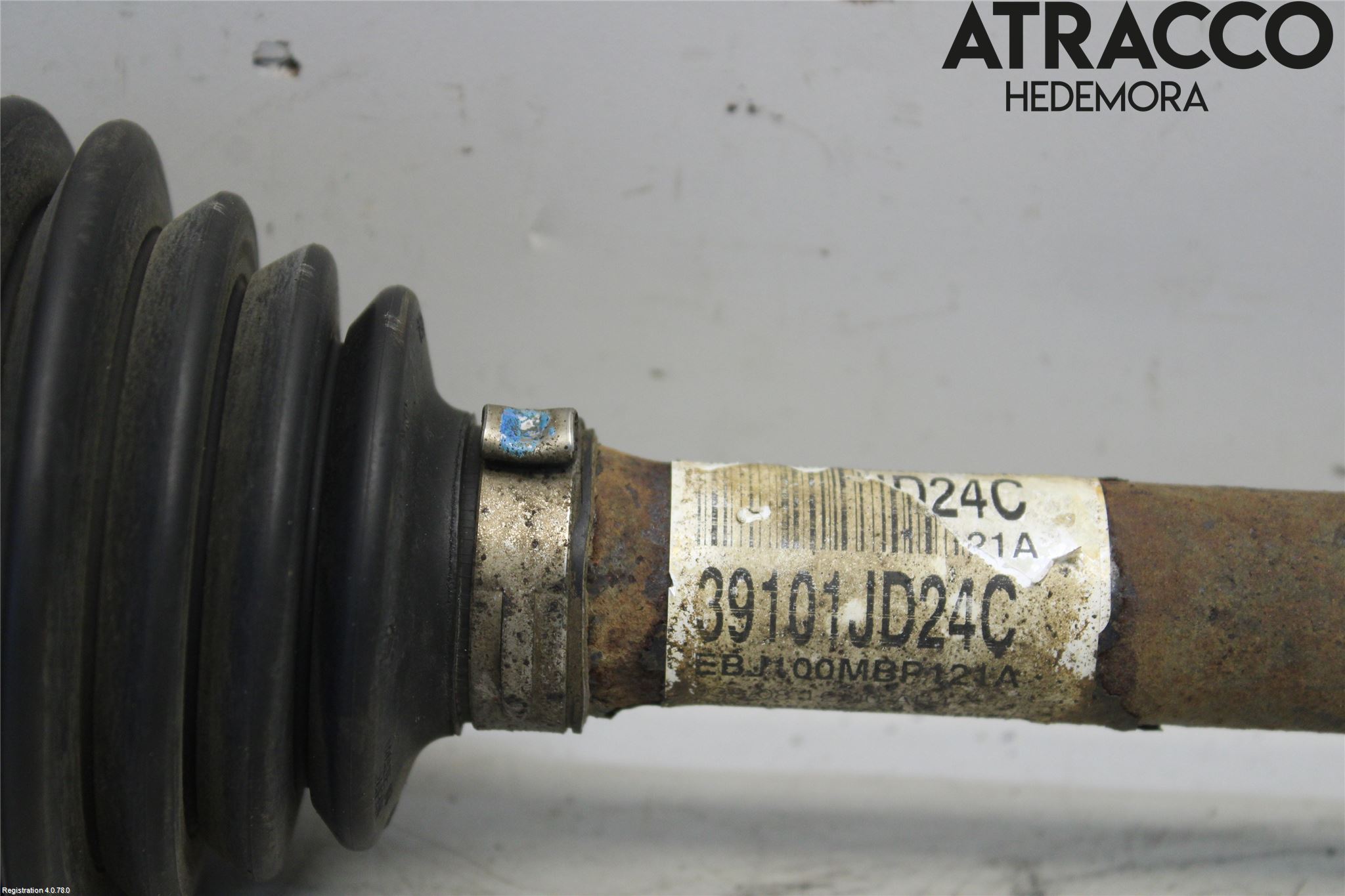 Nissan QASHQAI   07-10 Drivaxel Fram Vänster