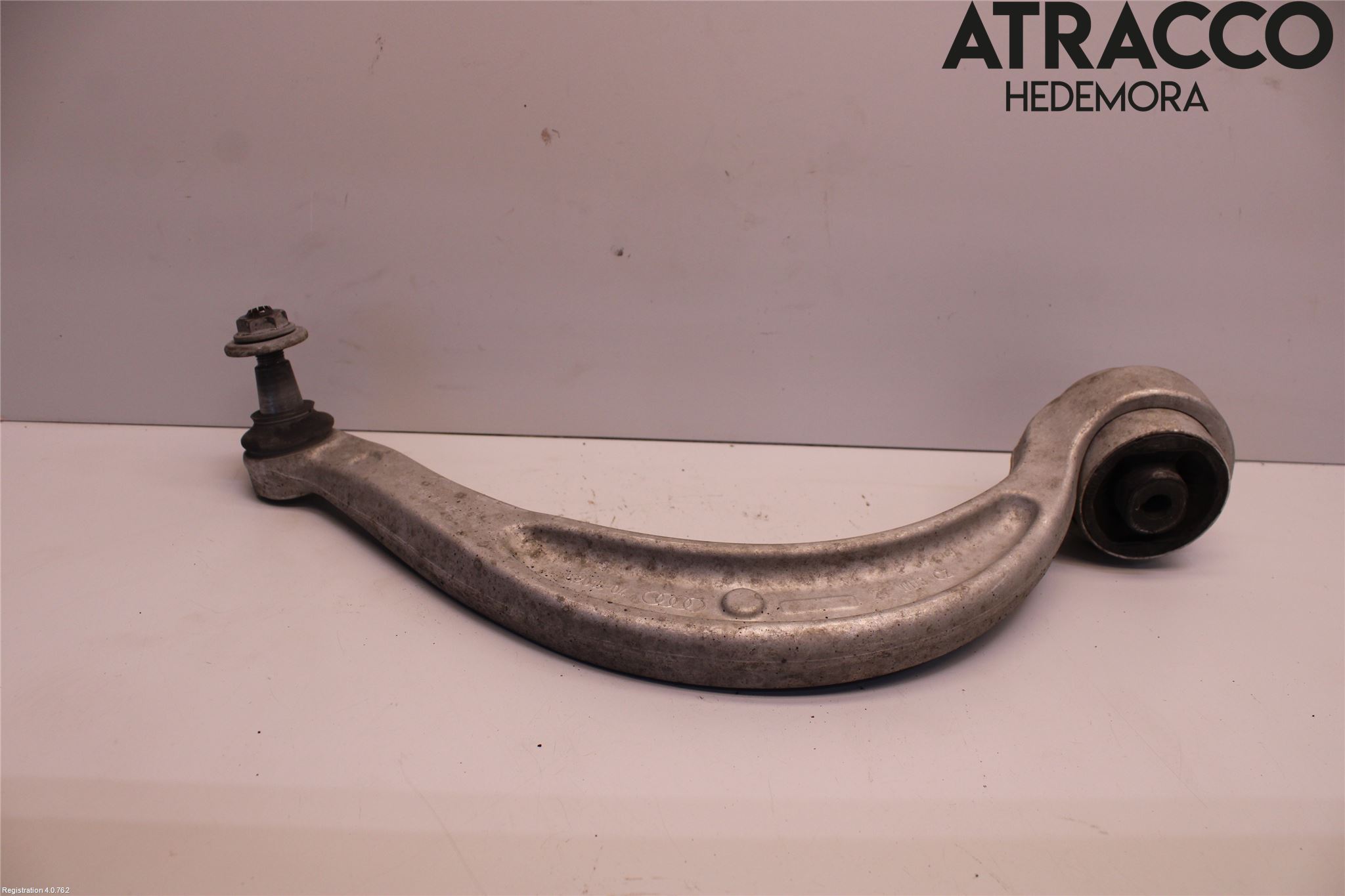 Audi A4/S4 B9 16-19 Bärarm Fram Undre Vä