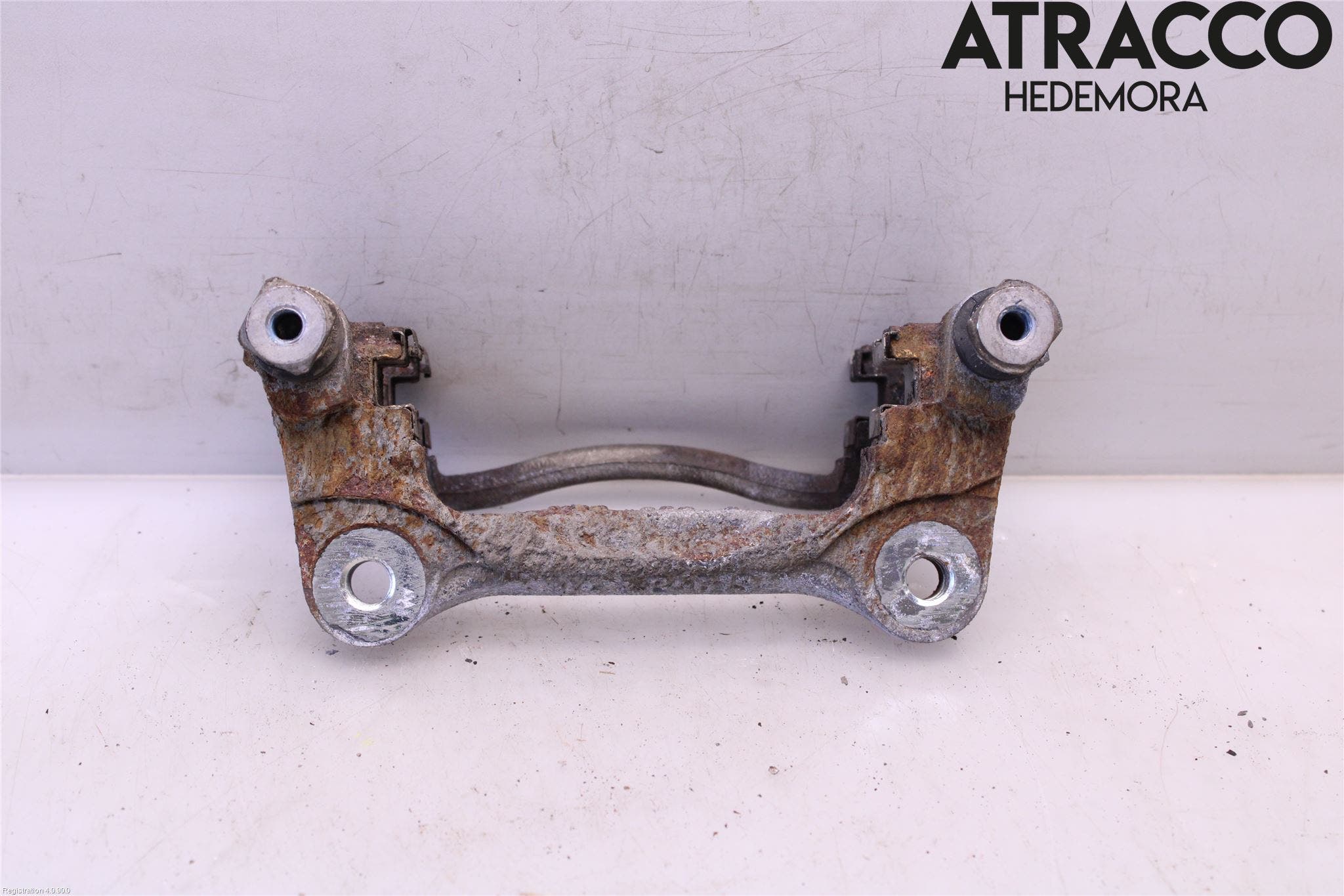 Toyota COROLLA 19- Bromsokshållare