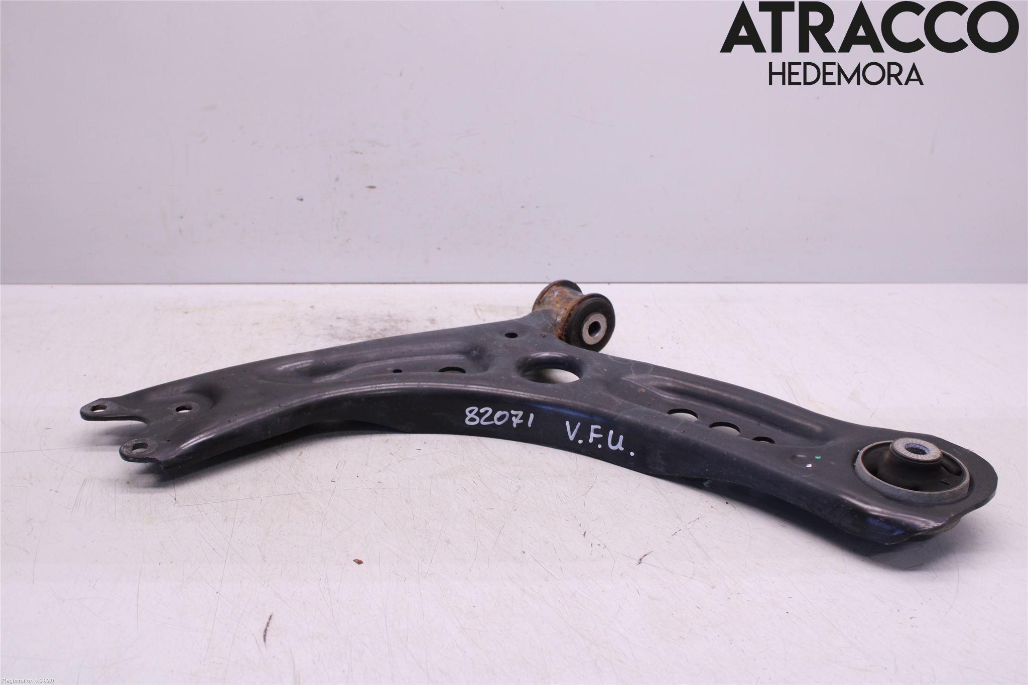 Skoda OCTAVIA (5E) 13-20 Bärarm Fram Undre Vä