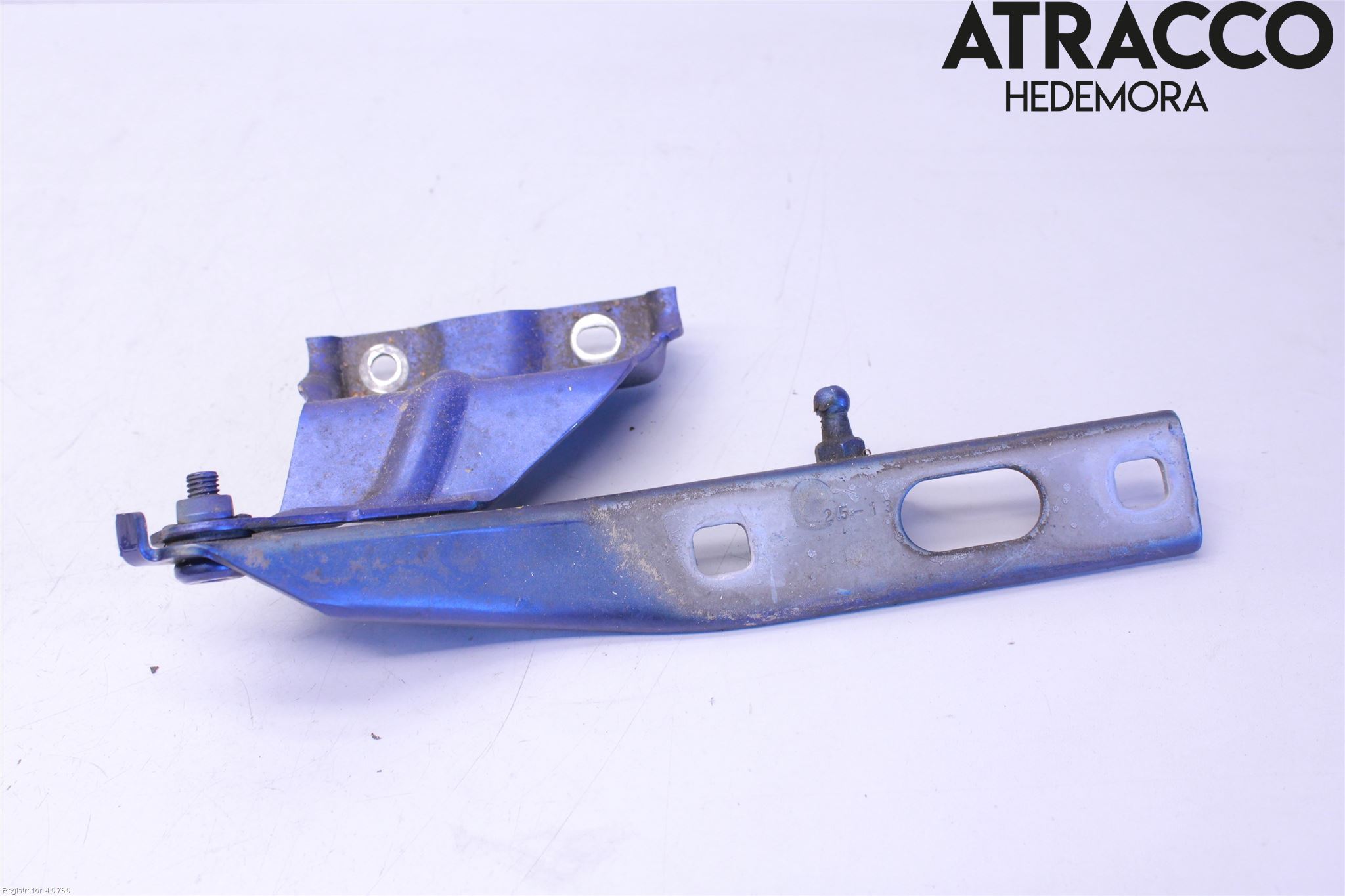 Audi Q5 09-16 Huvgångjärn