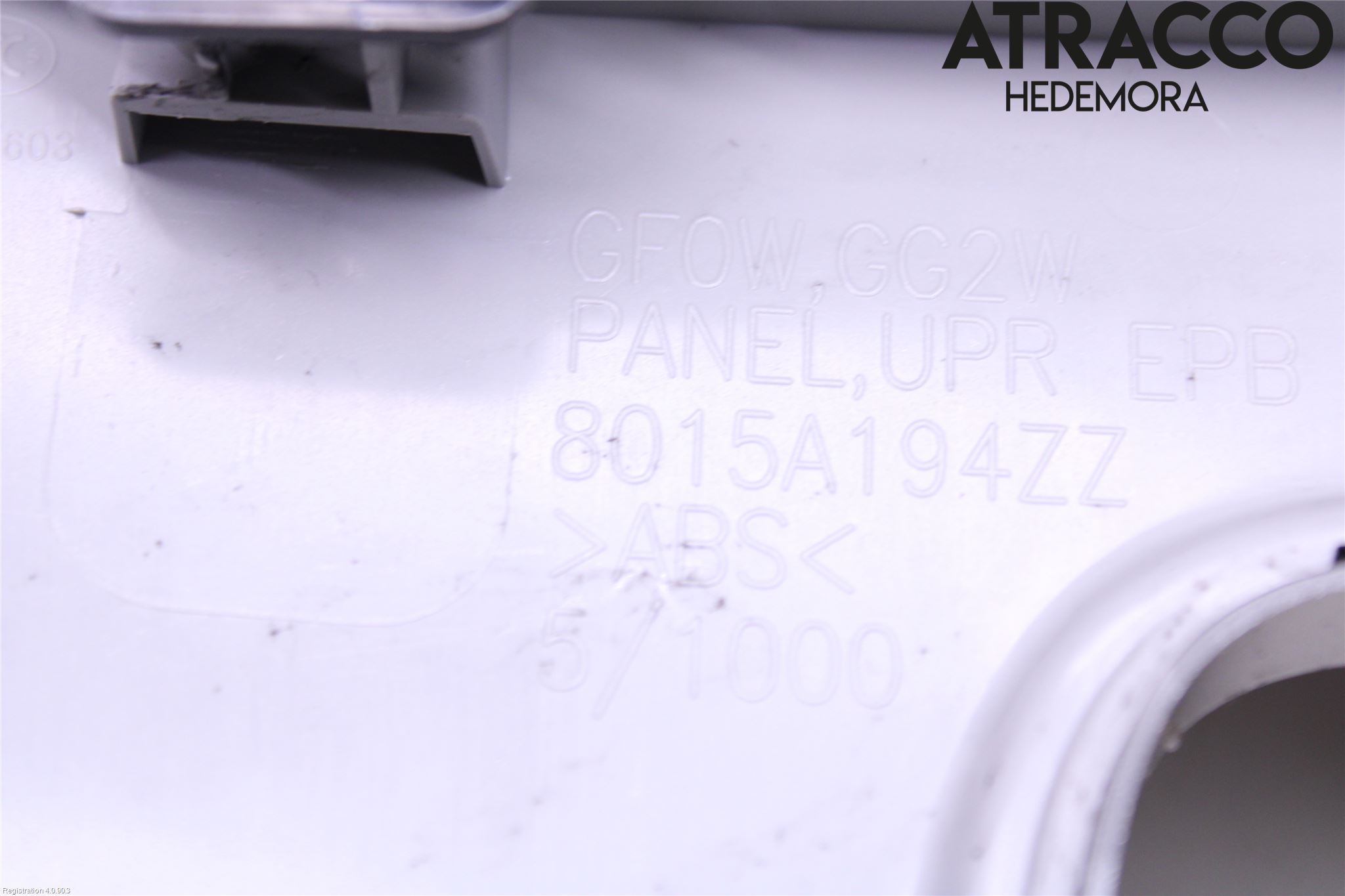 Mitsubishi OUTLANDER 13-21 Instrumentkonsoll Mitt