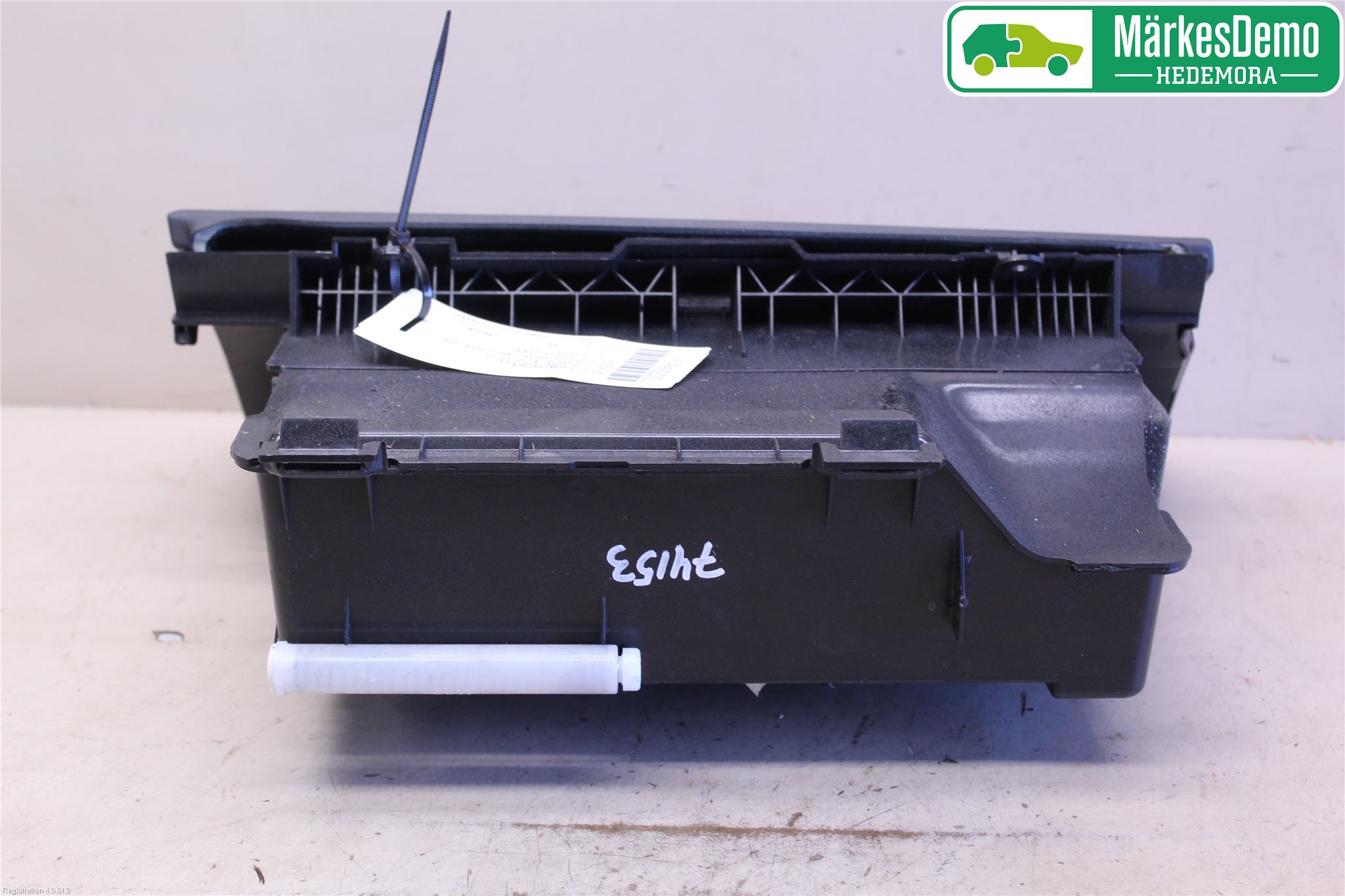 Volvo XC70 14-16 Handskfack