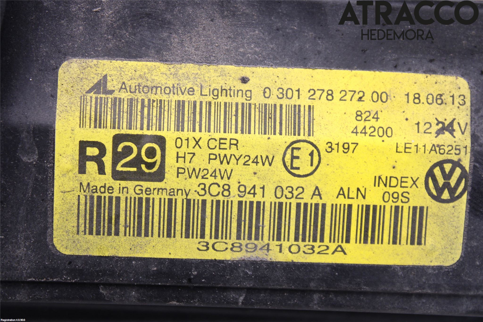Volkswagen VW PASSAT 11-14 Strålkastare Höger